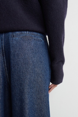 PLEATED WIDE-LEG DENIM PANTS — DARK BLUE 4