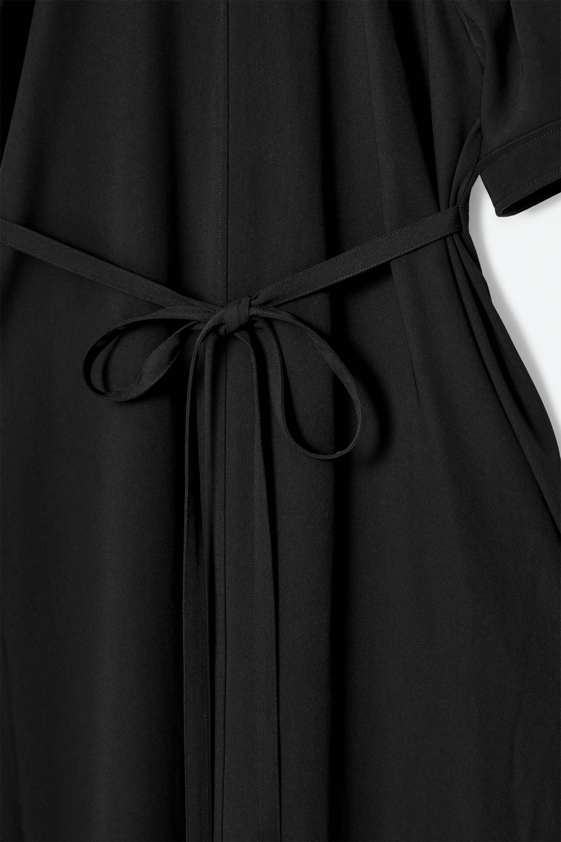 MAXIKLEID MIT BINDEDETAIL