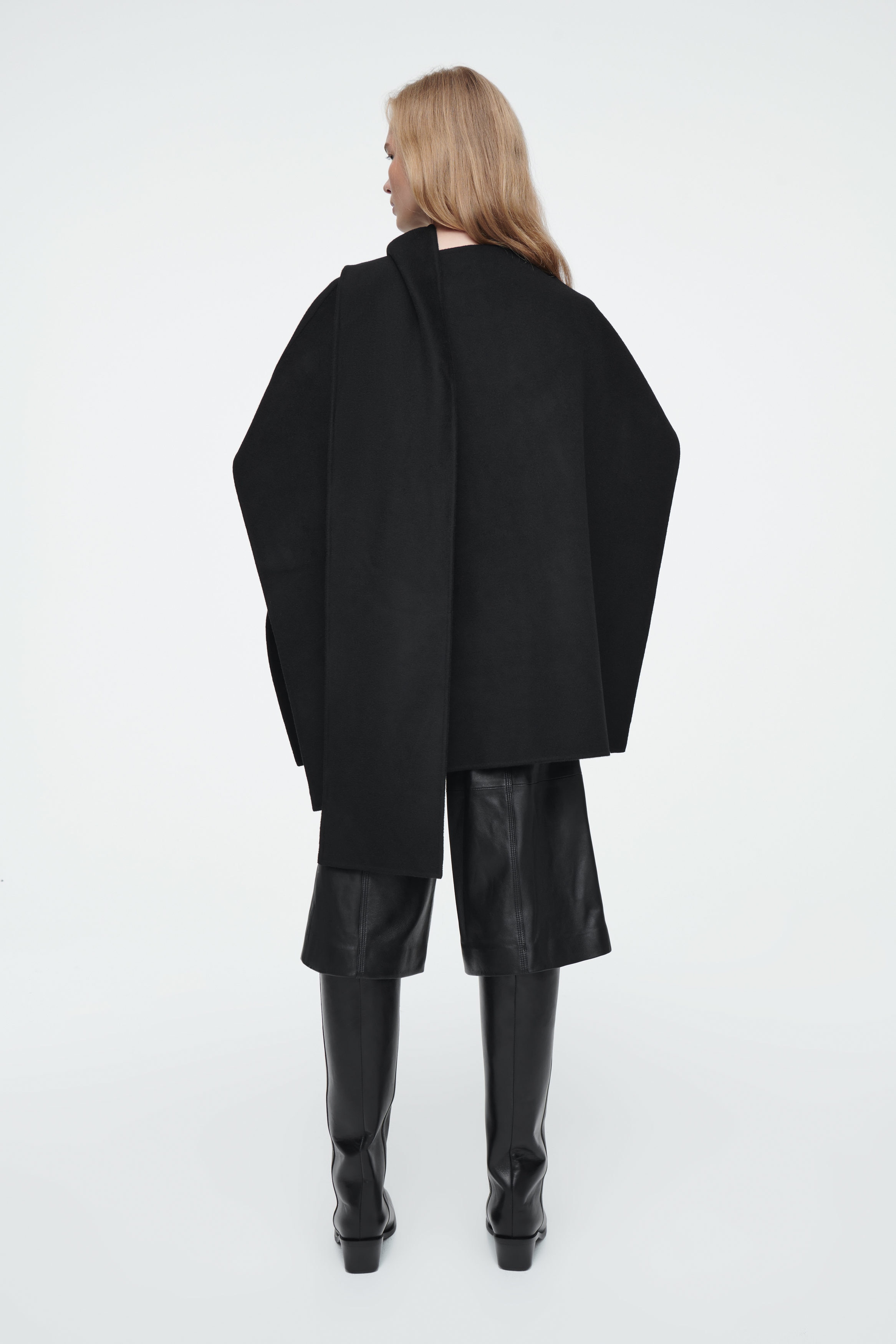 WOOL-BLEND CAPE - BLACK | COS