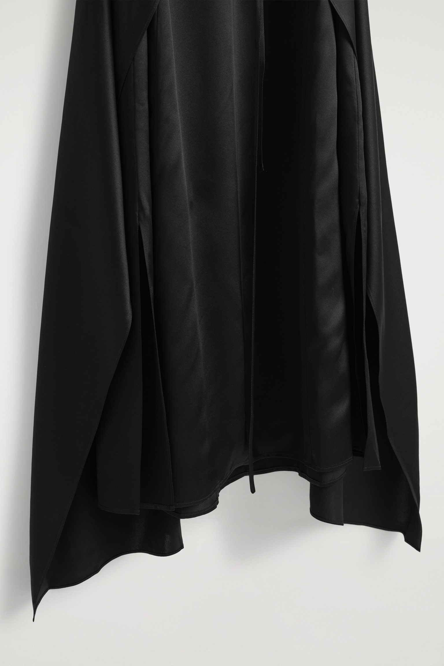VESTIDO LARGO DE SEDA CON FRONTAL CRUZADO - NEGRO - 4