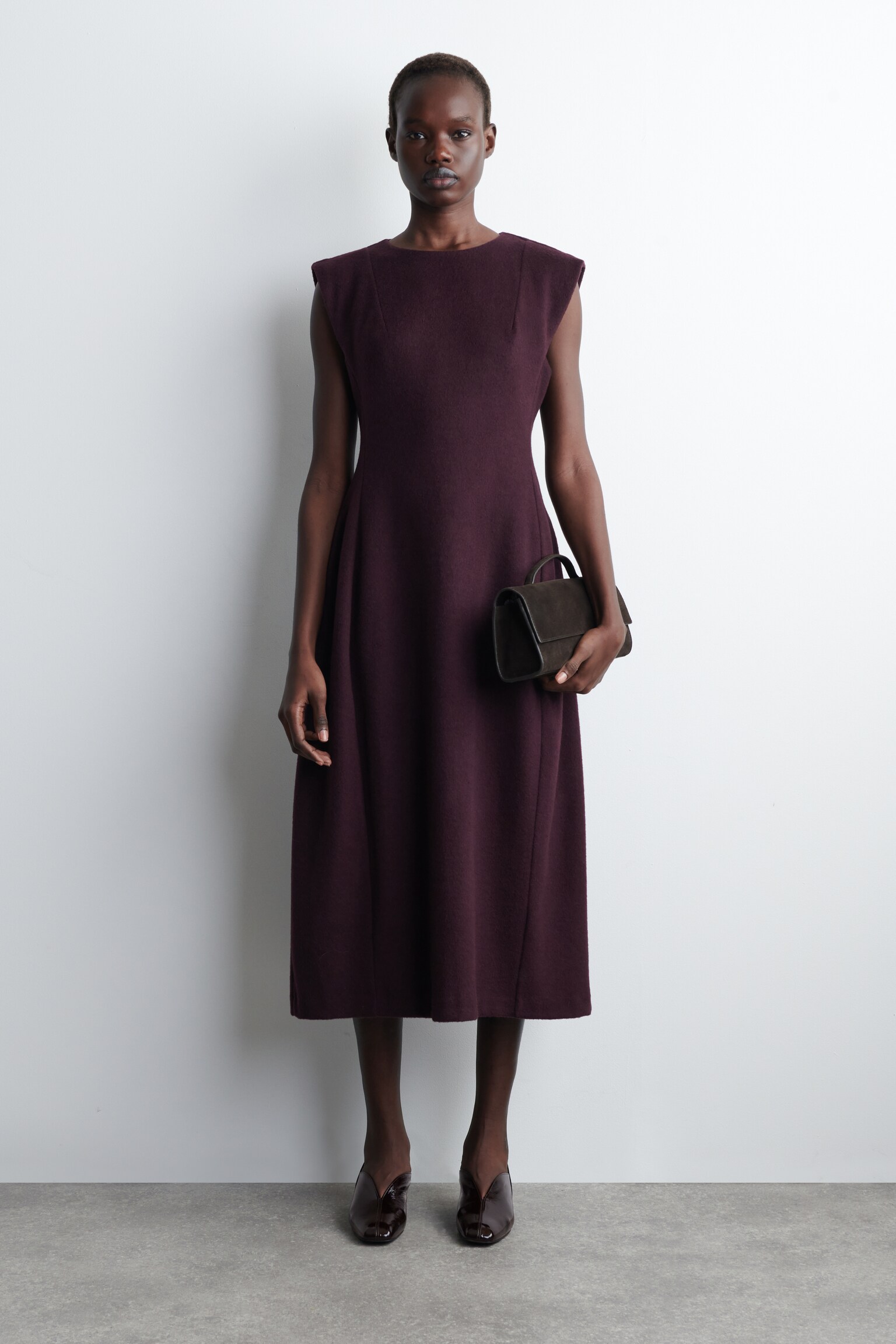 SCULPTED BRUSHED-WOOL MIDI DRESS - BURGUNDY/TMAVĚ MODRÁ - 7