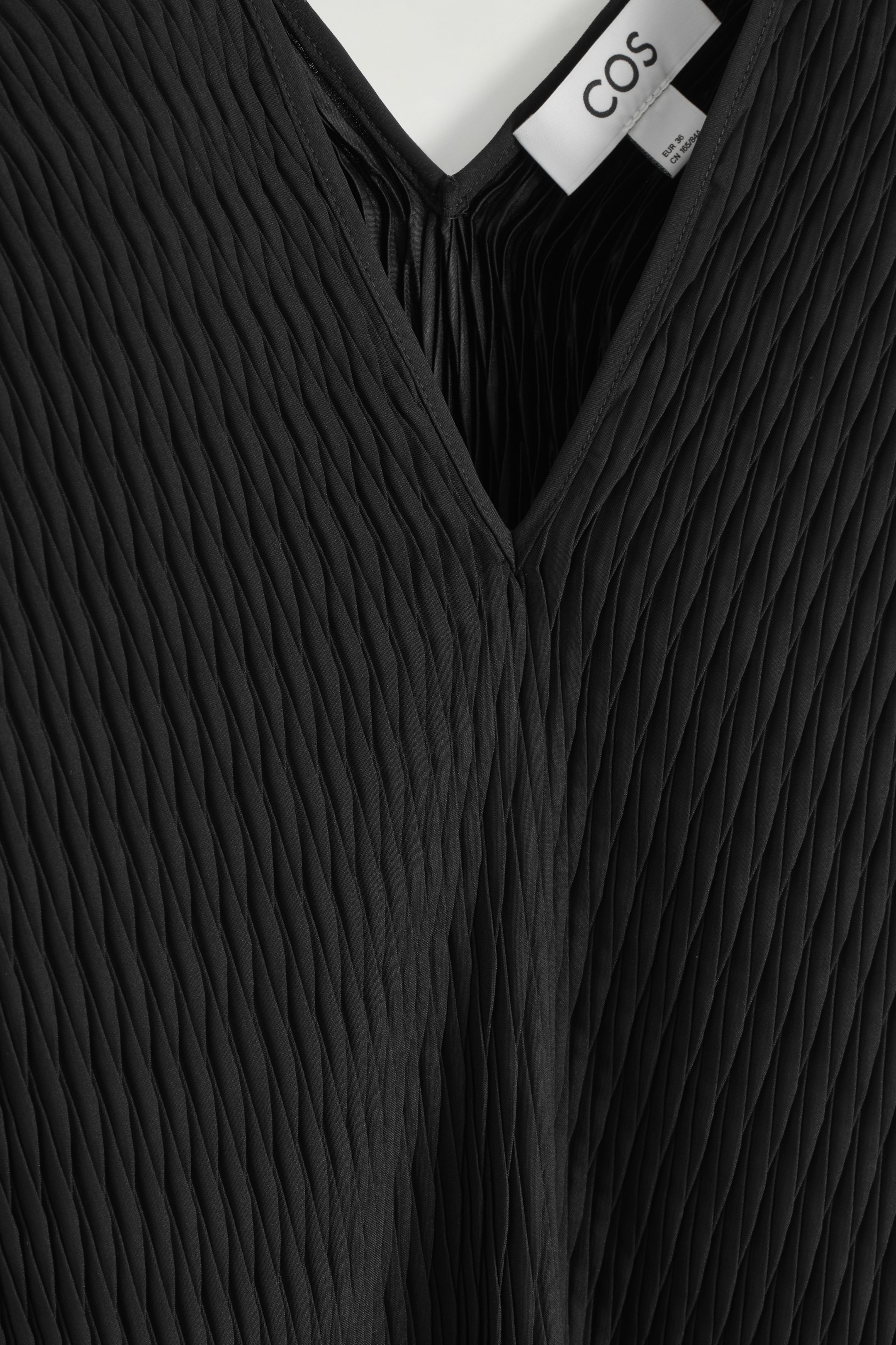 Agrandir l'image: HAUT COL EN V PLISSÉ - NOIR - FEMME | H&M FR 8