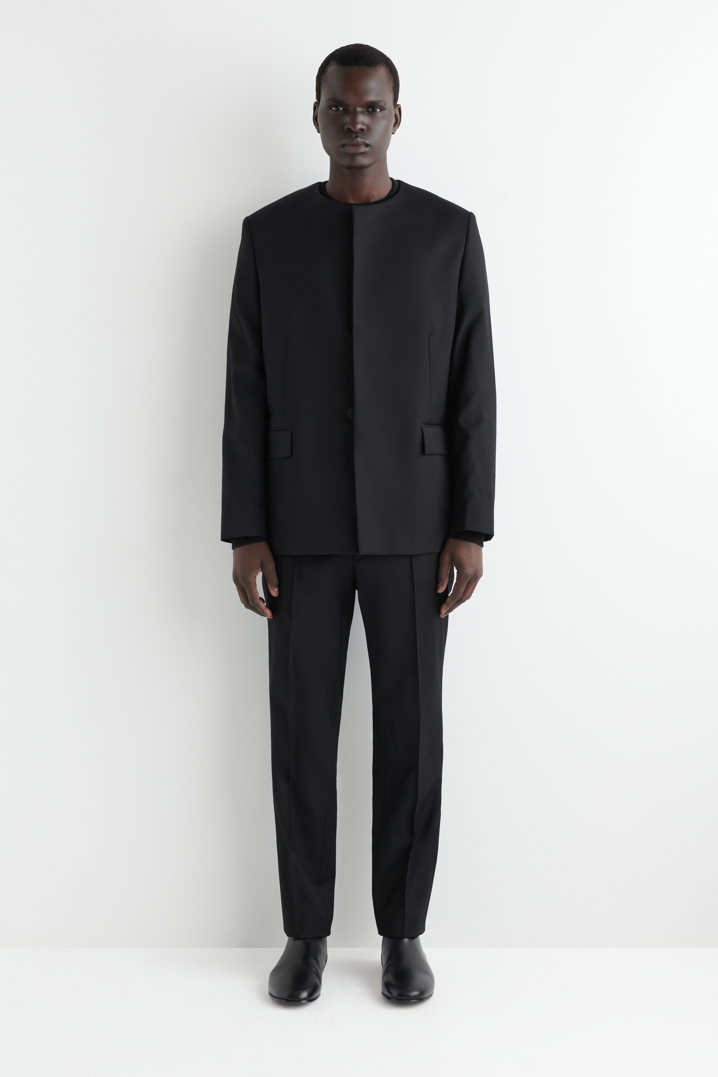 SLIM WOOL TAPERED PANTS - CARBON | COS