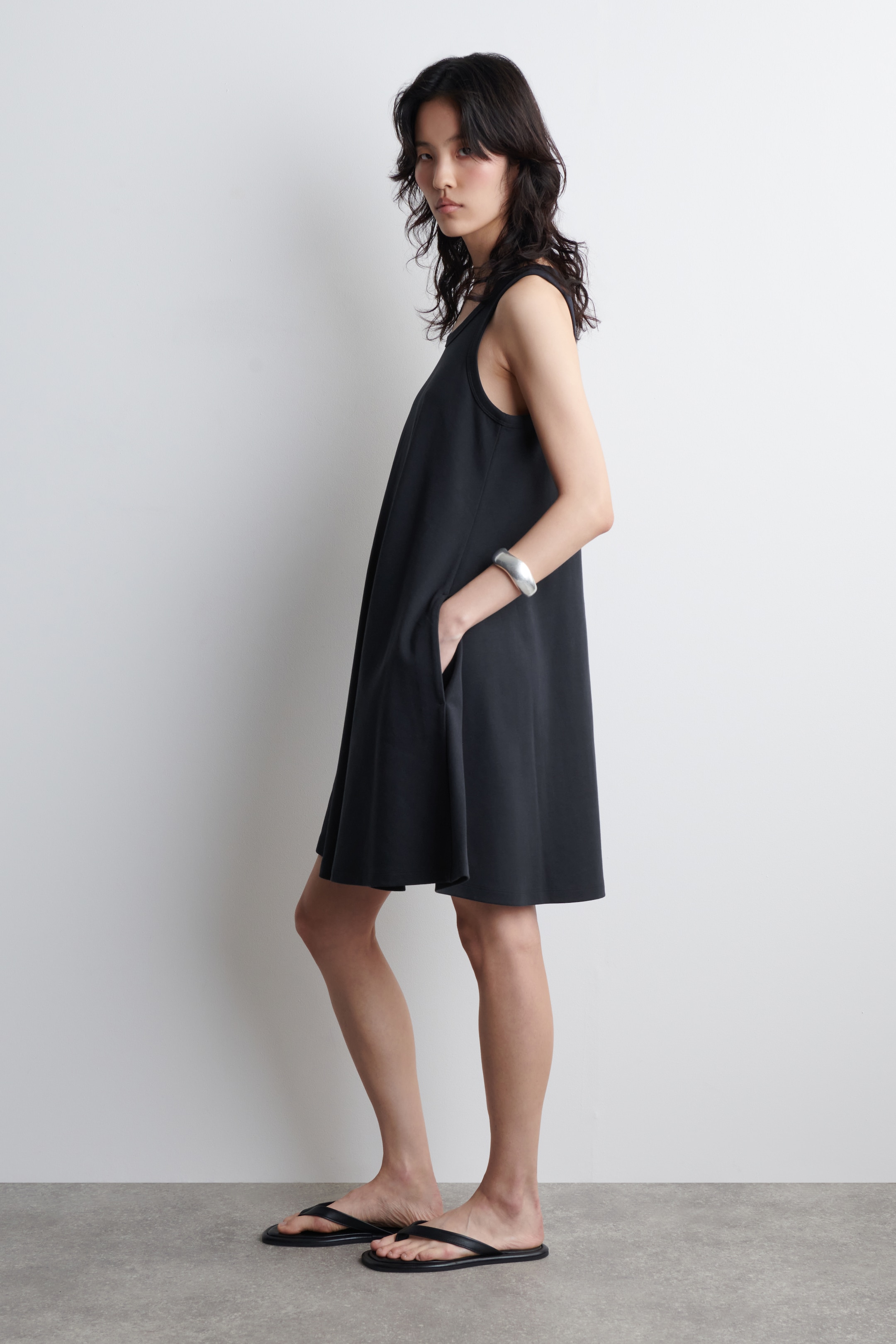 View larger image: COTTON-JERSEY MINI SWING DRESS - NAVY - Ladies | H&M GB 2