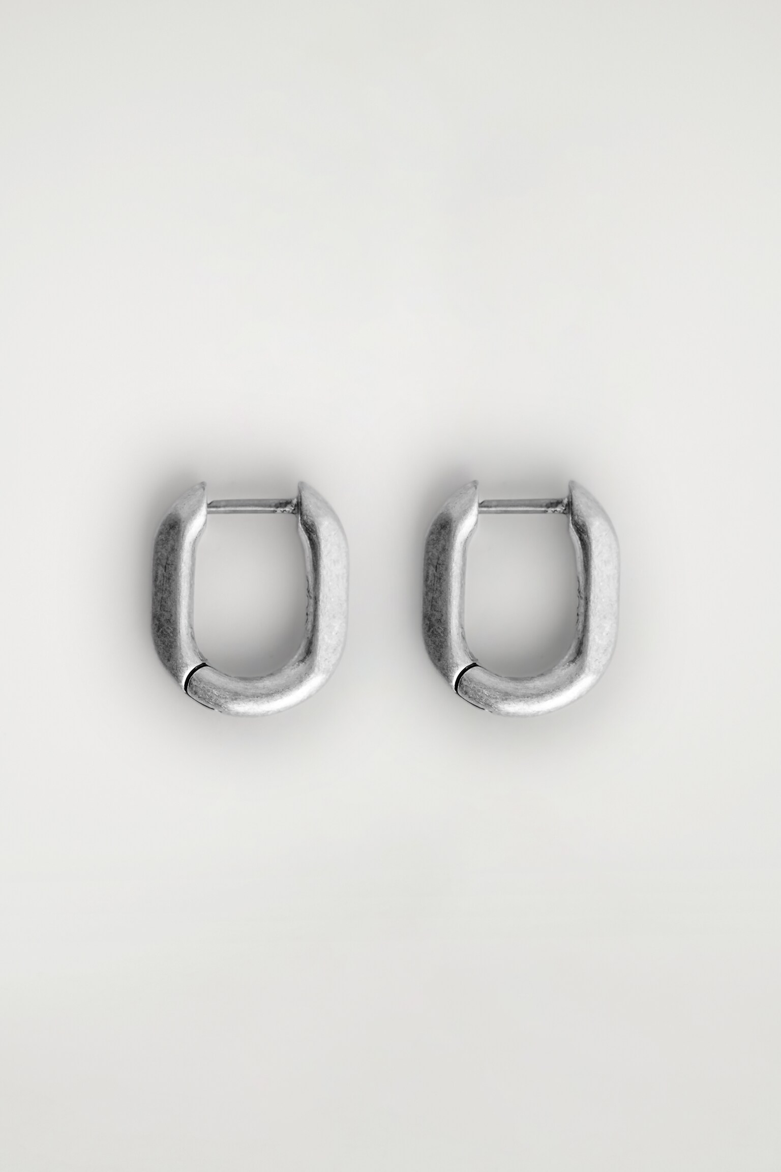 FACETED HUGGIE HOOP EARRINGS - SILVER - 2