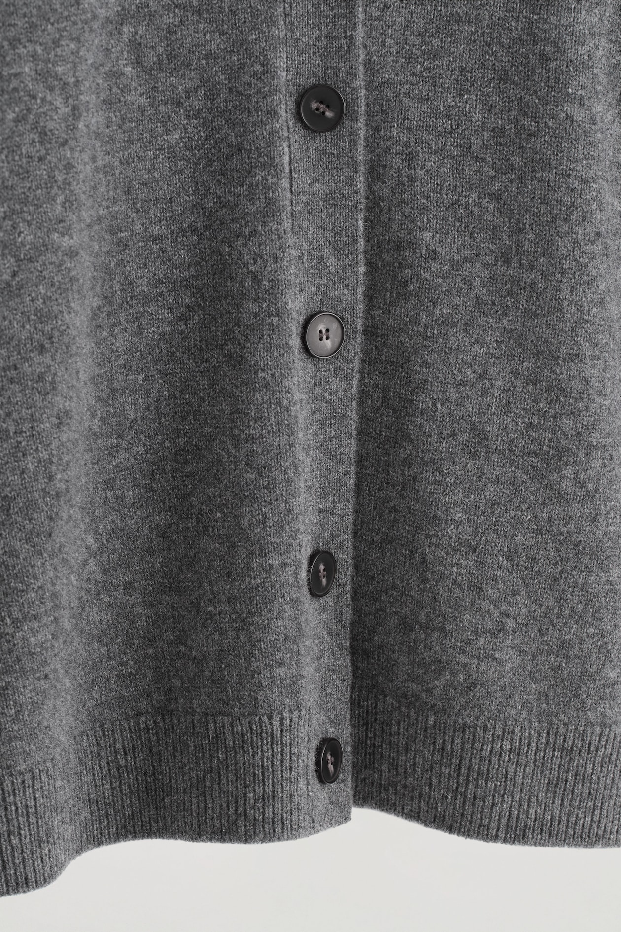 PURE CASHMERE V-NECK CARDIGAN — GRAY MÉLANGE