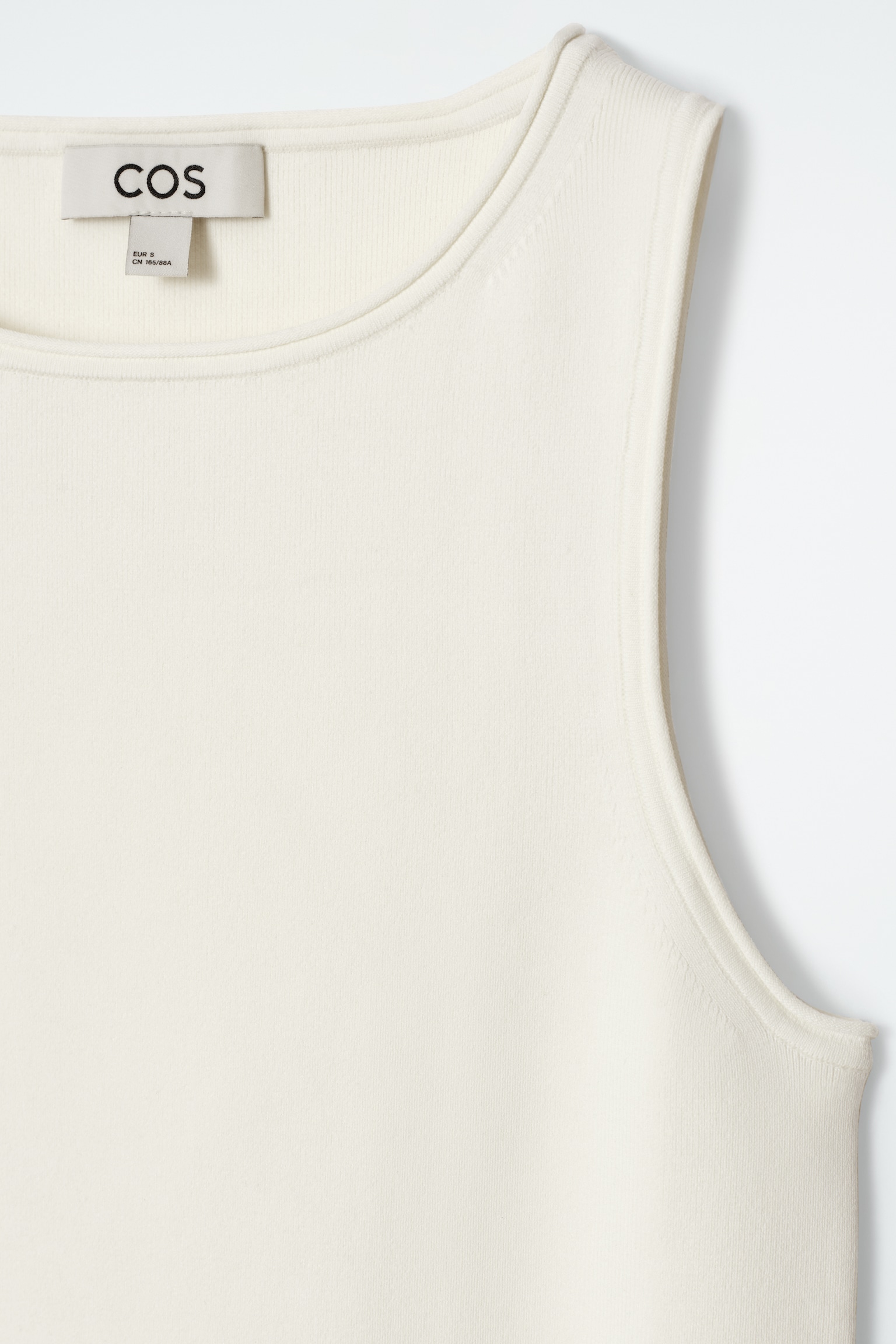 TOP DE TIRANTES DE PUNTO TUBULAR - MARFIL/VERDE/NEGRO - 8