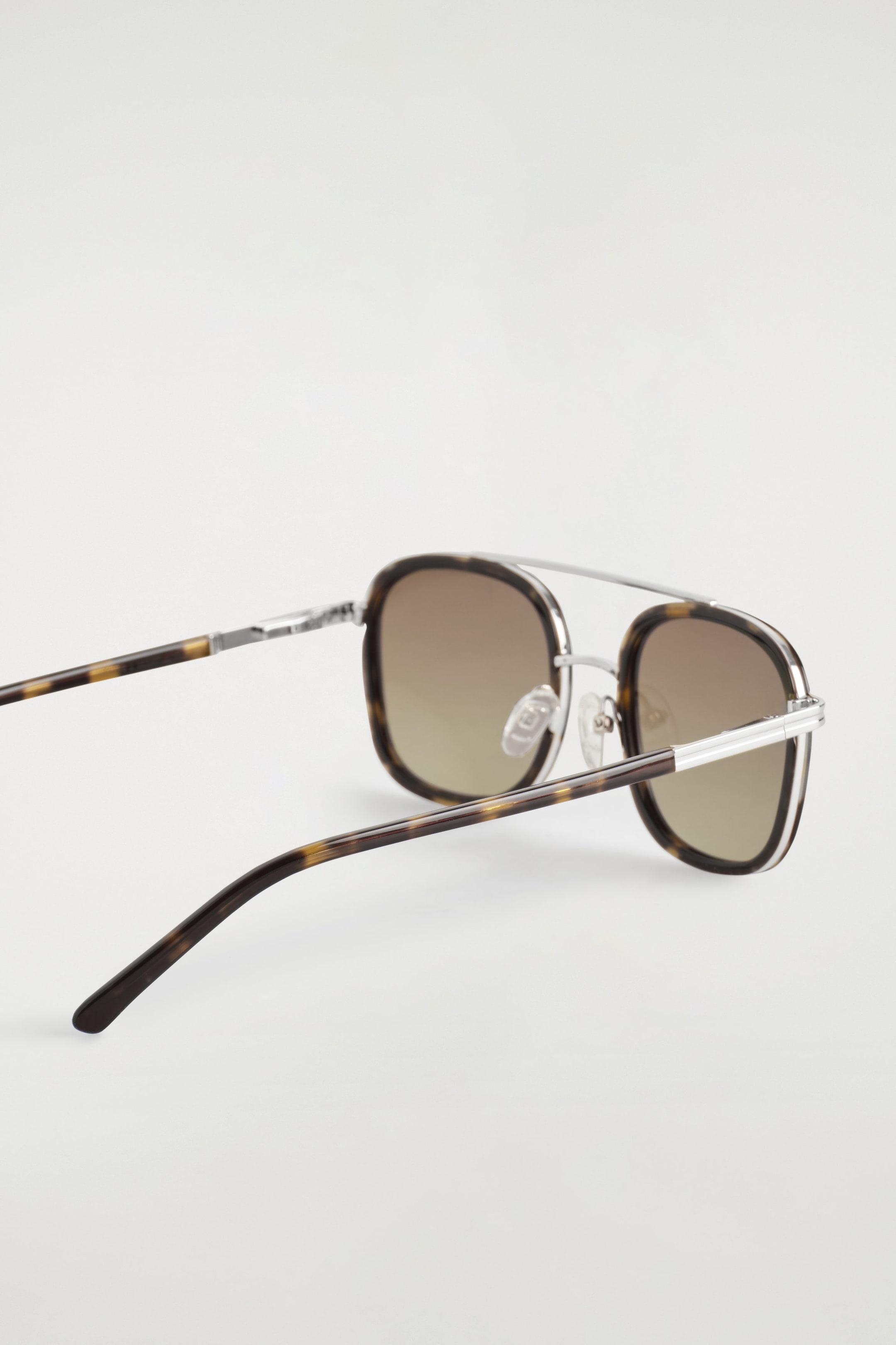 ROUND-FRAME AVIATOR SUNGLASSES