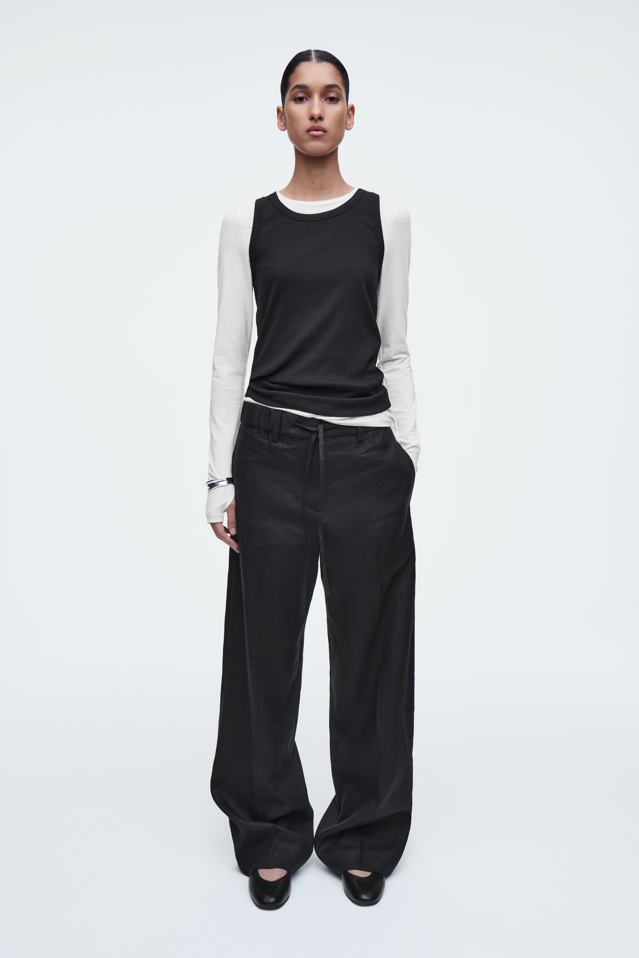 Visualizza immagine più grande: PANTALONI IN LINO CON COULISSE - NERO - DONNA | H&M IT 2
