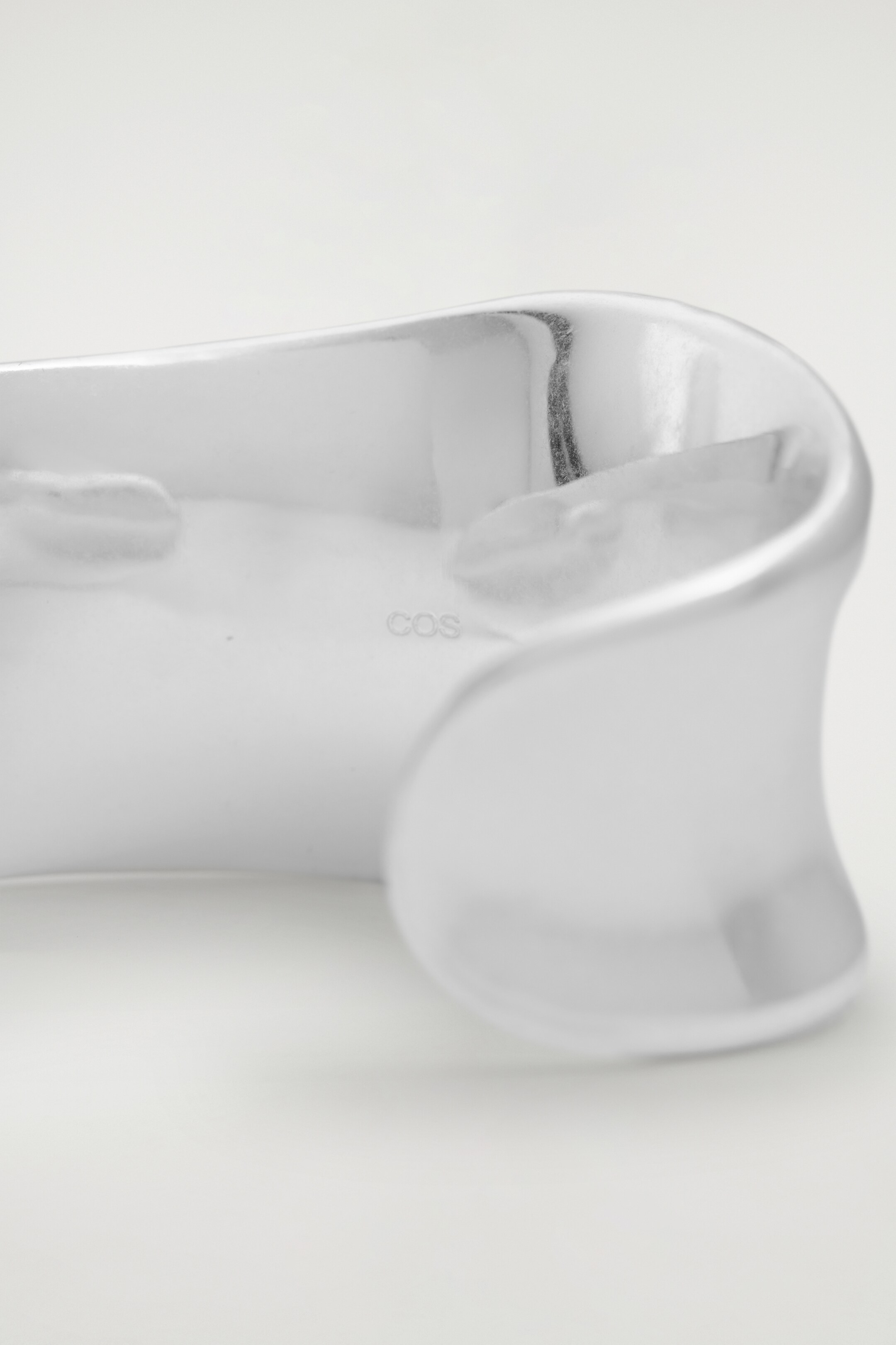 Agrandir l'image: MANCHETTE SCULPTURALE BROSSÉE - ARGENTÉ - FEMME | H&M FR 3