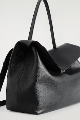 TRULLO OVERSIZED FLAP BAG - LEATHER — BLACK 6