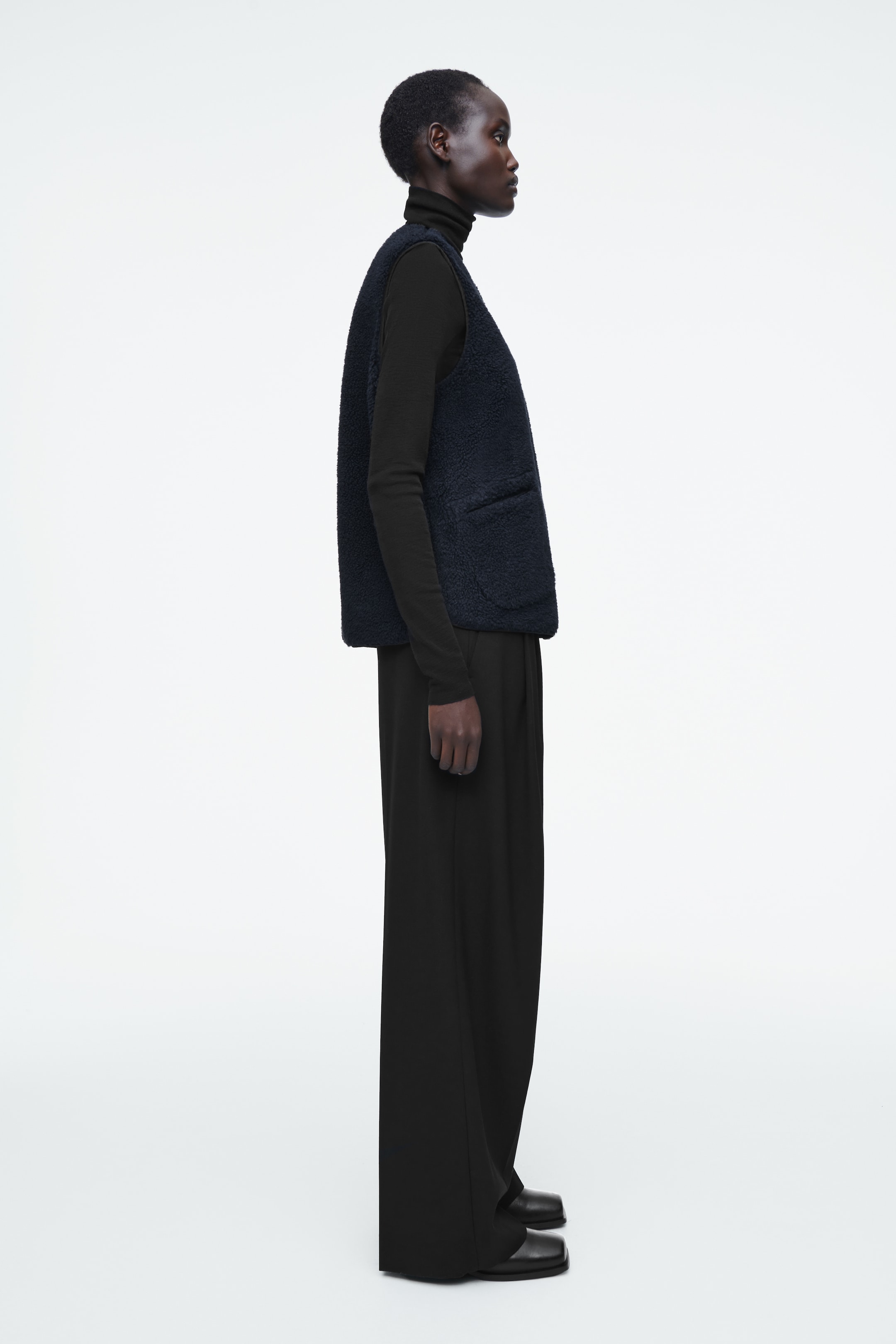 Visualizza immagine più grande: GILET OVERSIZE IN SHEARLING SINTETICO - BLU NAVY - DONNA | H&M IT 3