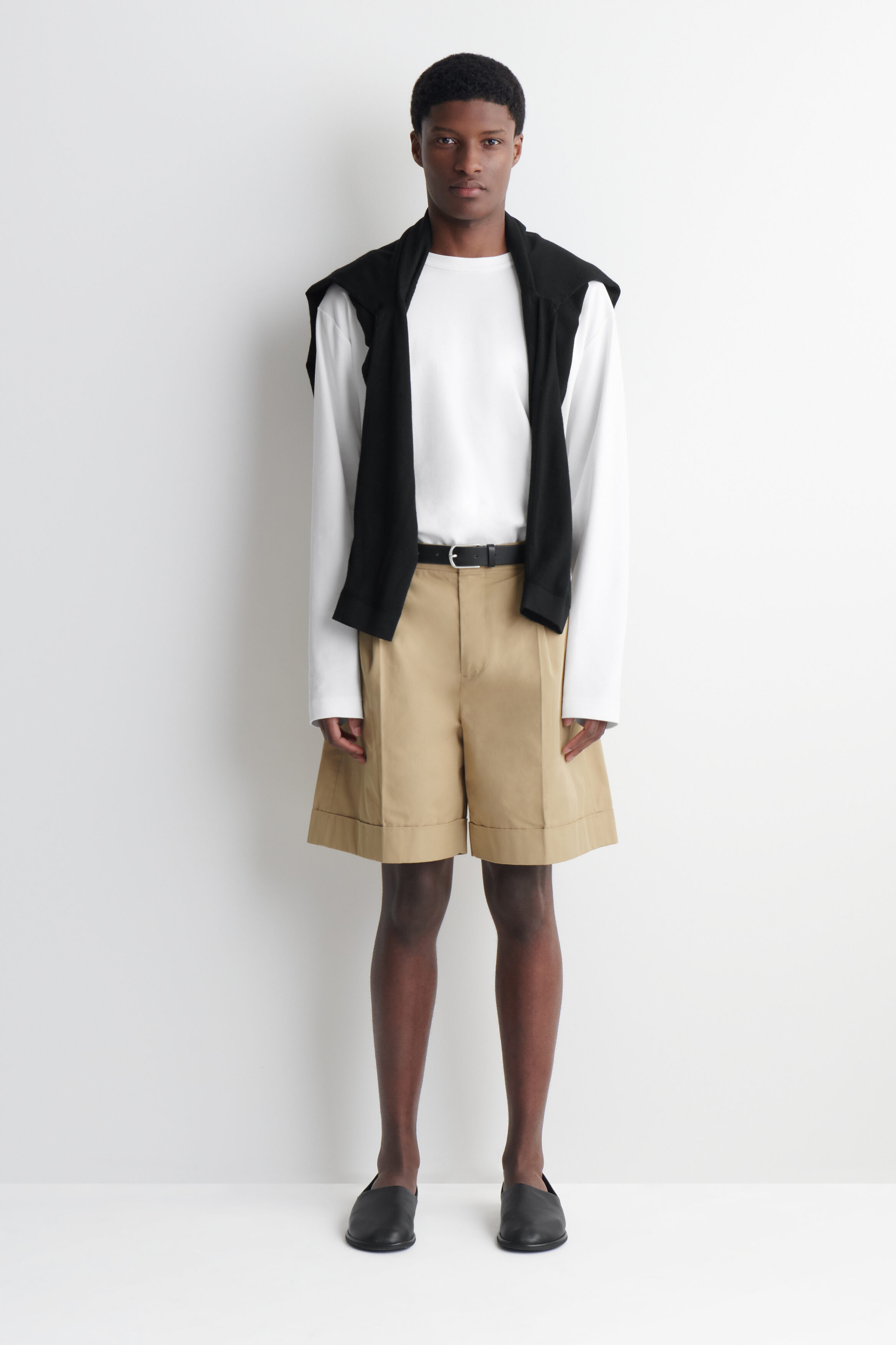 COTTON-TWILL CHINO SHORTS - BEIGE | COS CA