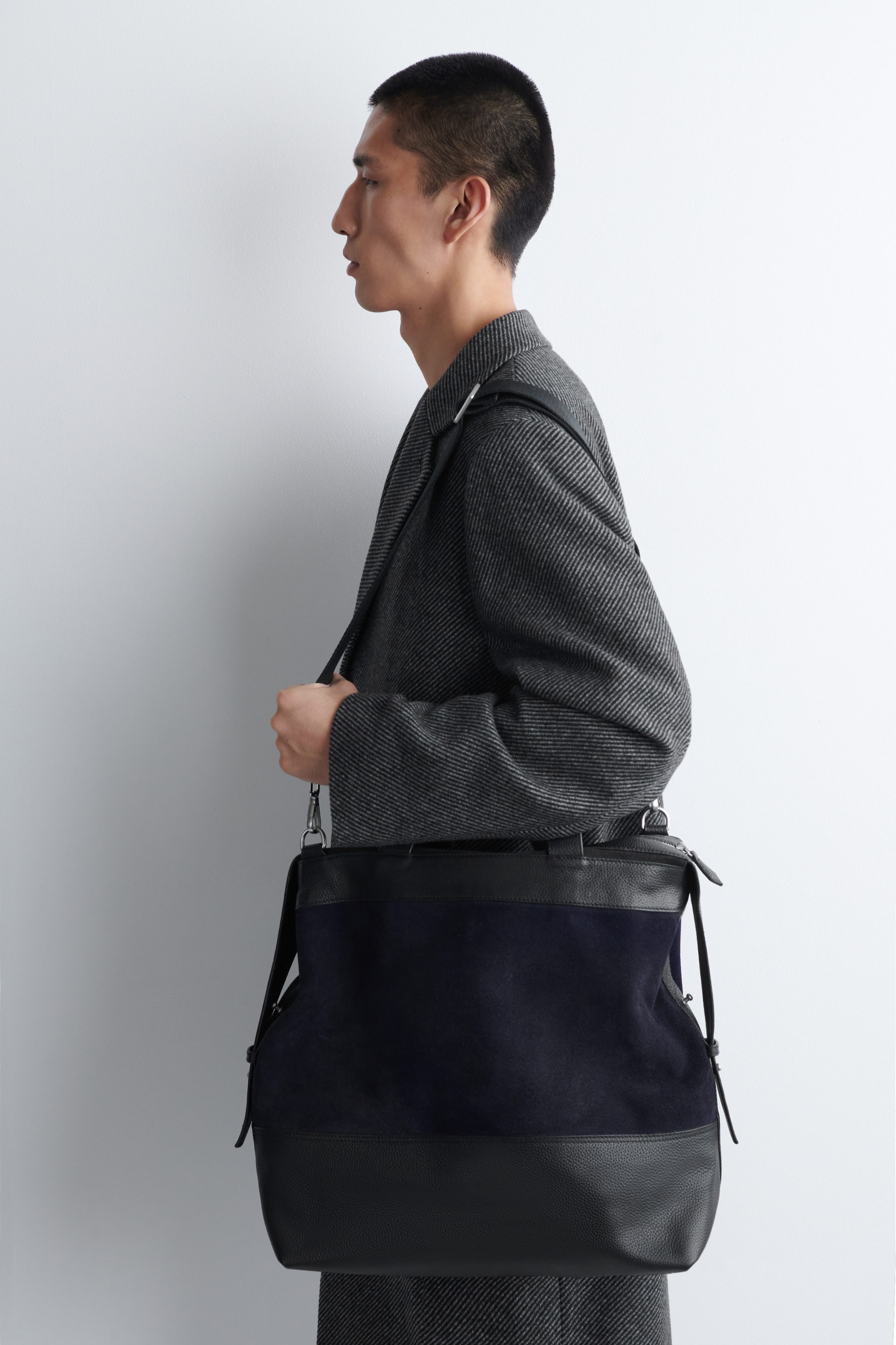 CITY MESSENGER BAG - LEATHER