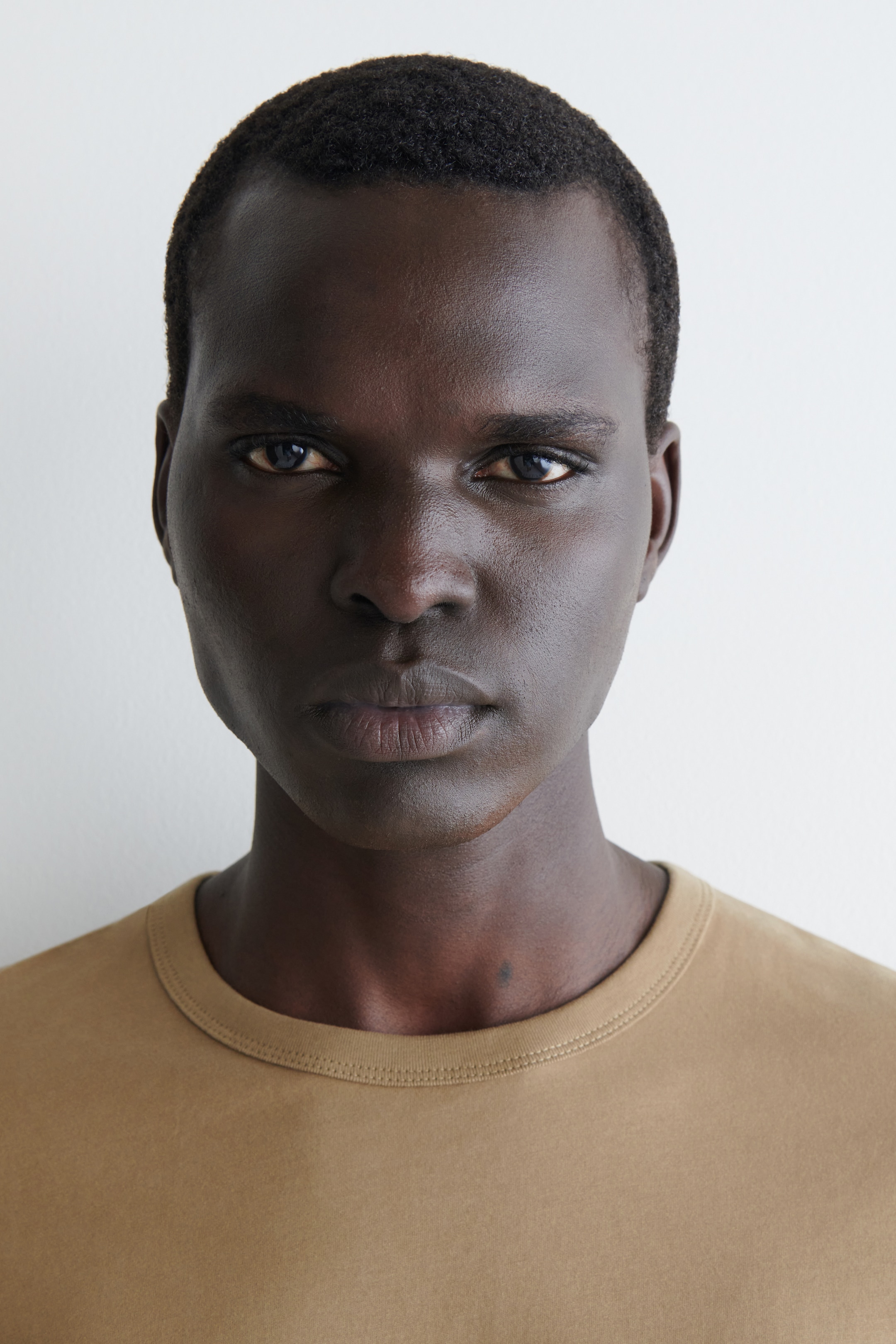 Agrandir l'image: T-SHIRT EN COTON BROSSÉ - BEIGE - HOMME | H&M CH 4
