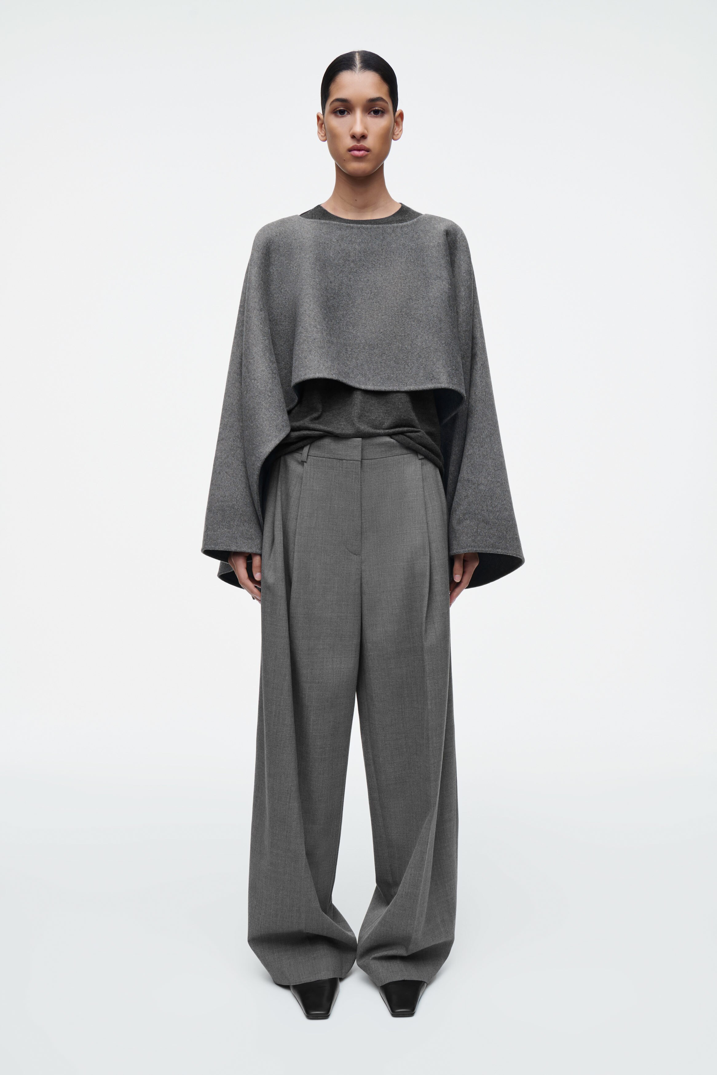 ジャケット THE GARMENT Grey wool-blend cape Wool cape The Garment Grey size 10 UK in Wool - 38880386