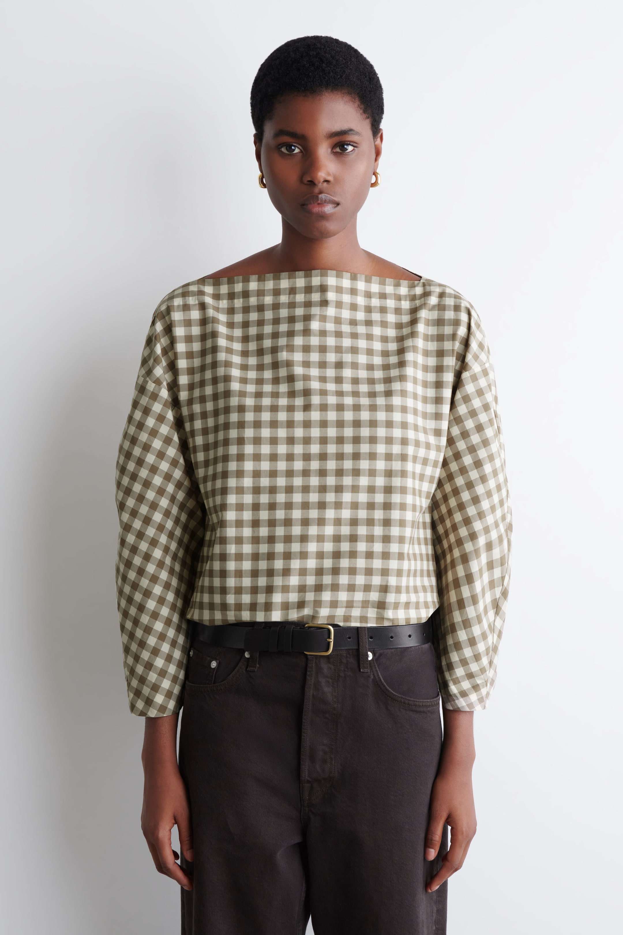 BAUMWOLLBLUSE MIT U-BOOT-AUSSCHNITT