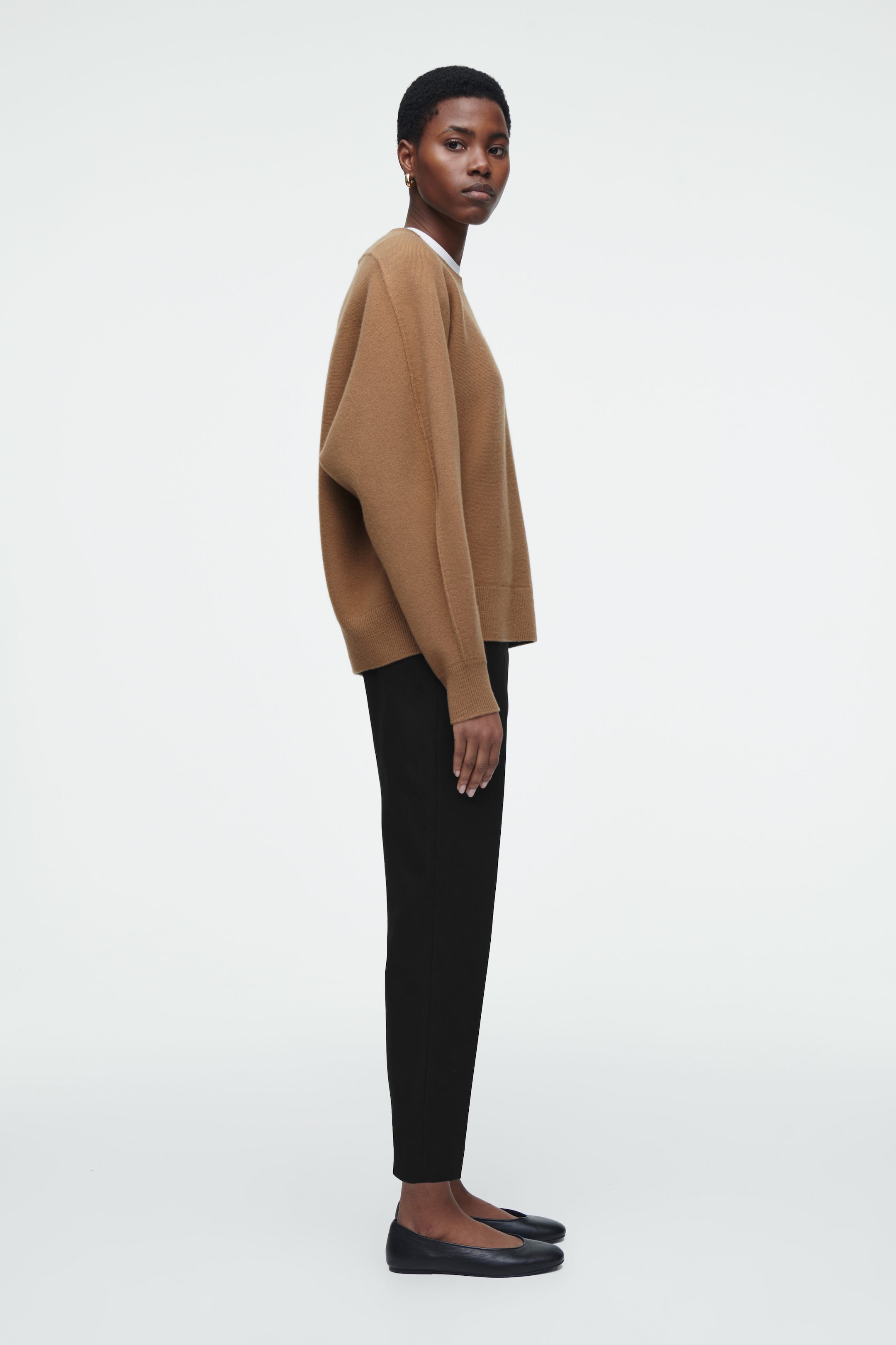SLIM-LEG CROPPED PANTS
