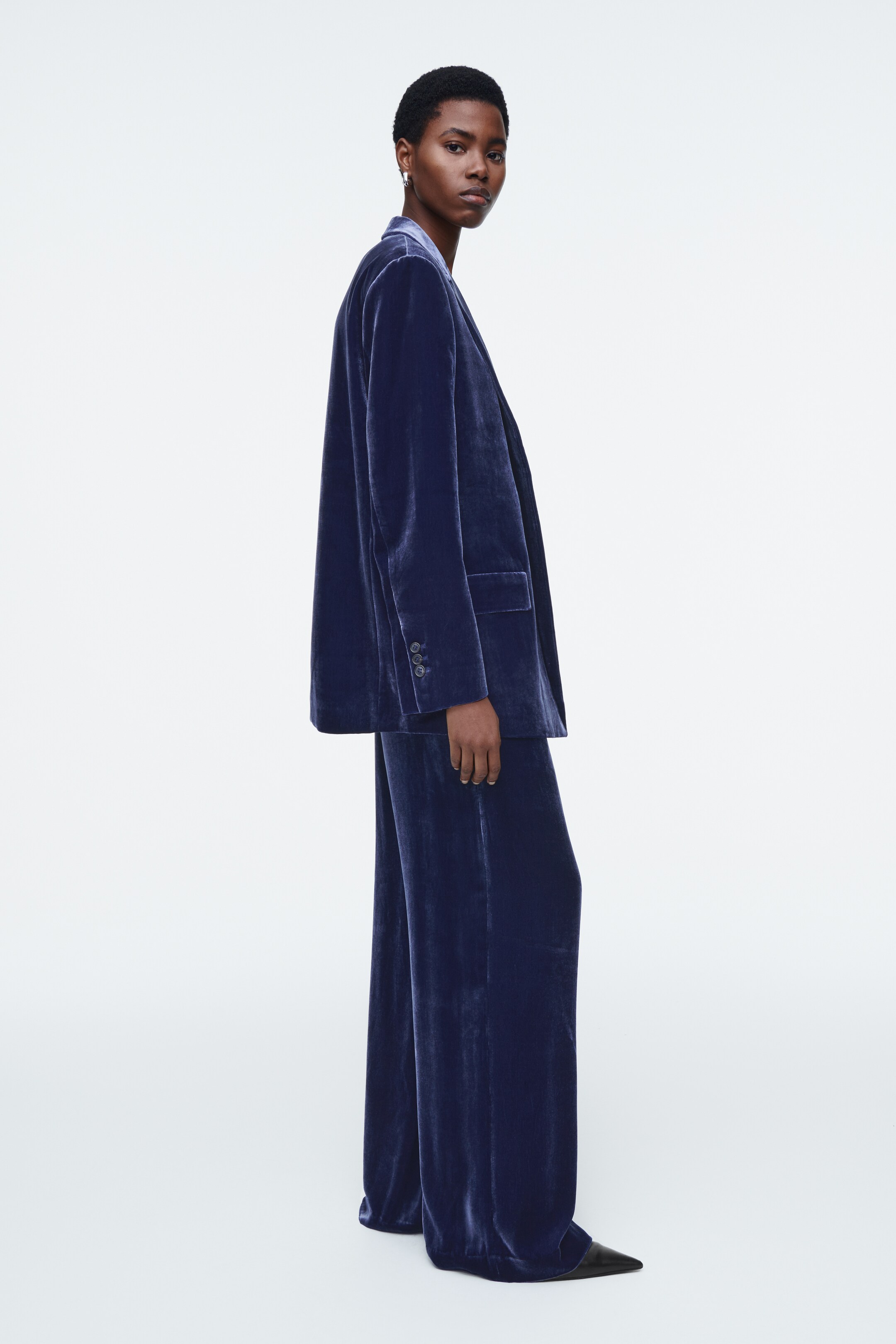 View larger image: SILK-BLEND VELVET TROUSERS - BLUE - Ladies | H&M GB 2