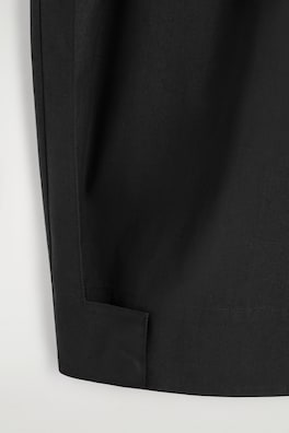 PLEATED COTTON TAPERED UTILITY PANTS — BLACK 6