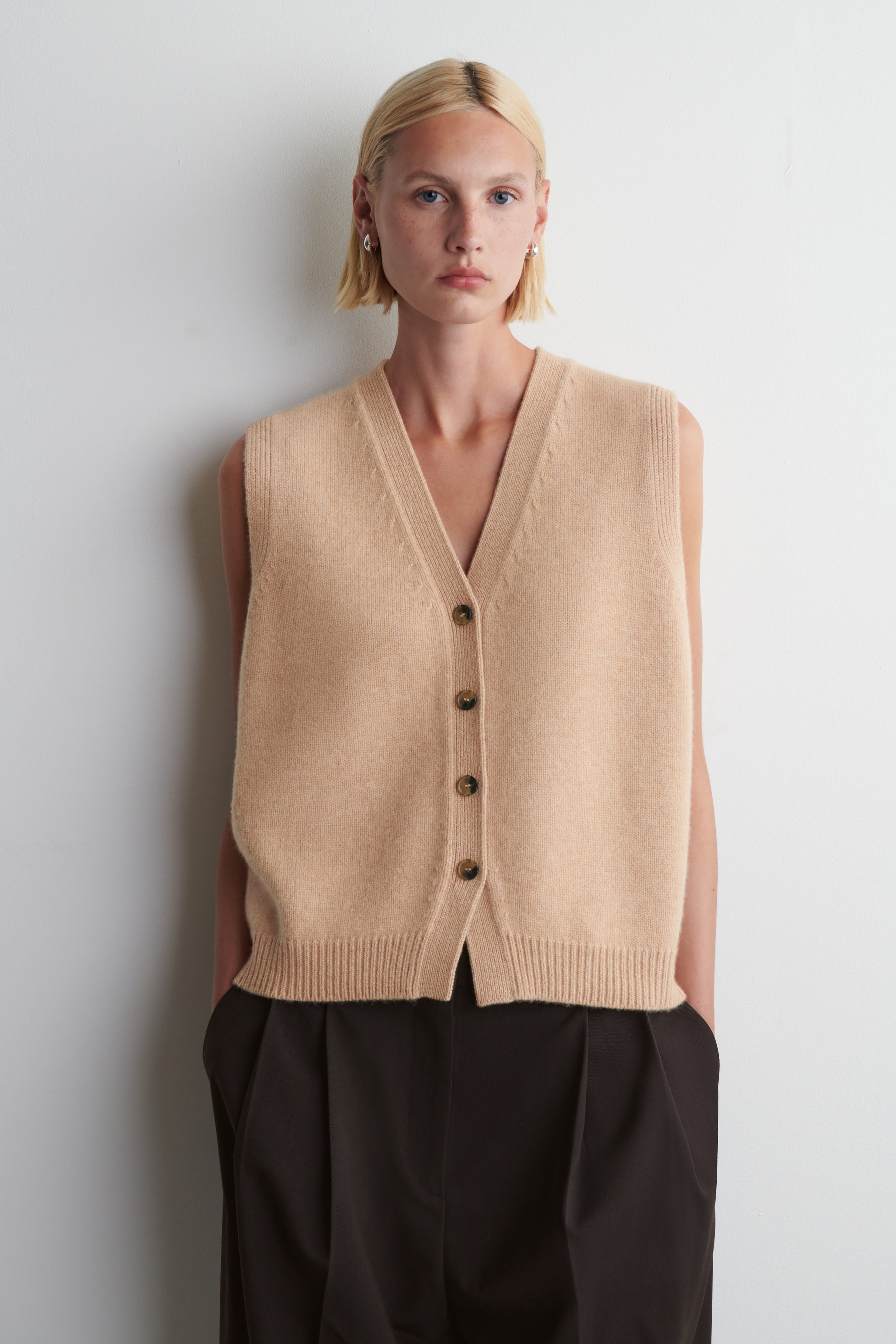 【関税&送料込】Fendi Cappuccino Cashmere Vest Fendi Cappuccino Cashmere Vest in Gray | Lyst