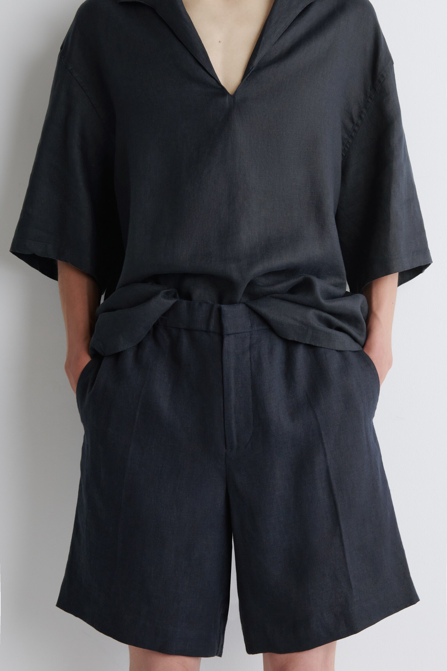 SHORT TAILLE ÉLASTIQUÉE EN LIN - BLEU MARINE/BLEU/NOIR/BRUN - 4