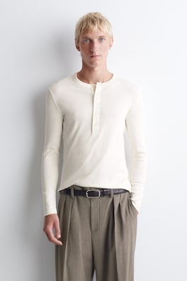 SLIM RIBBED COTTON LONG-SLEEVED HENLEY T-SHIRT — OFF WHITE 1
