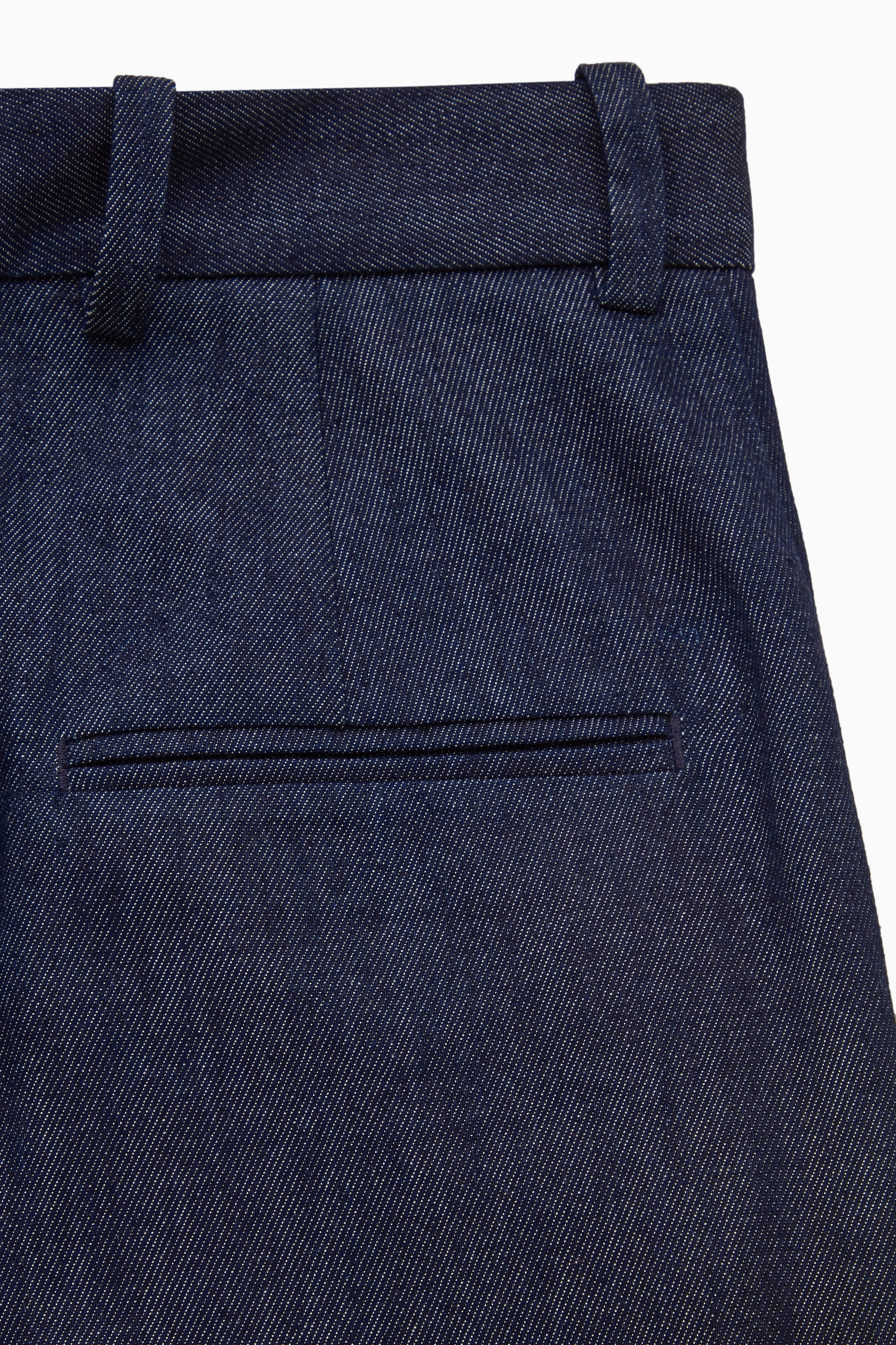 Grösseres Bild ansehen: SCHMALE ELEGANTE HOSE AUS DENIM MIT GERADEM BEIN - Dunkelblau - DAMEN | H&M CH 2
