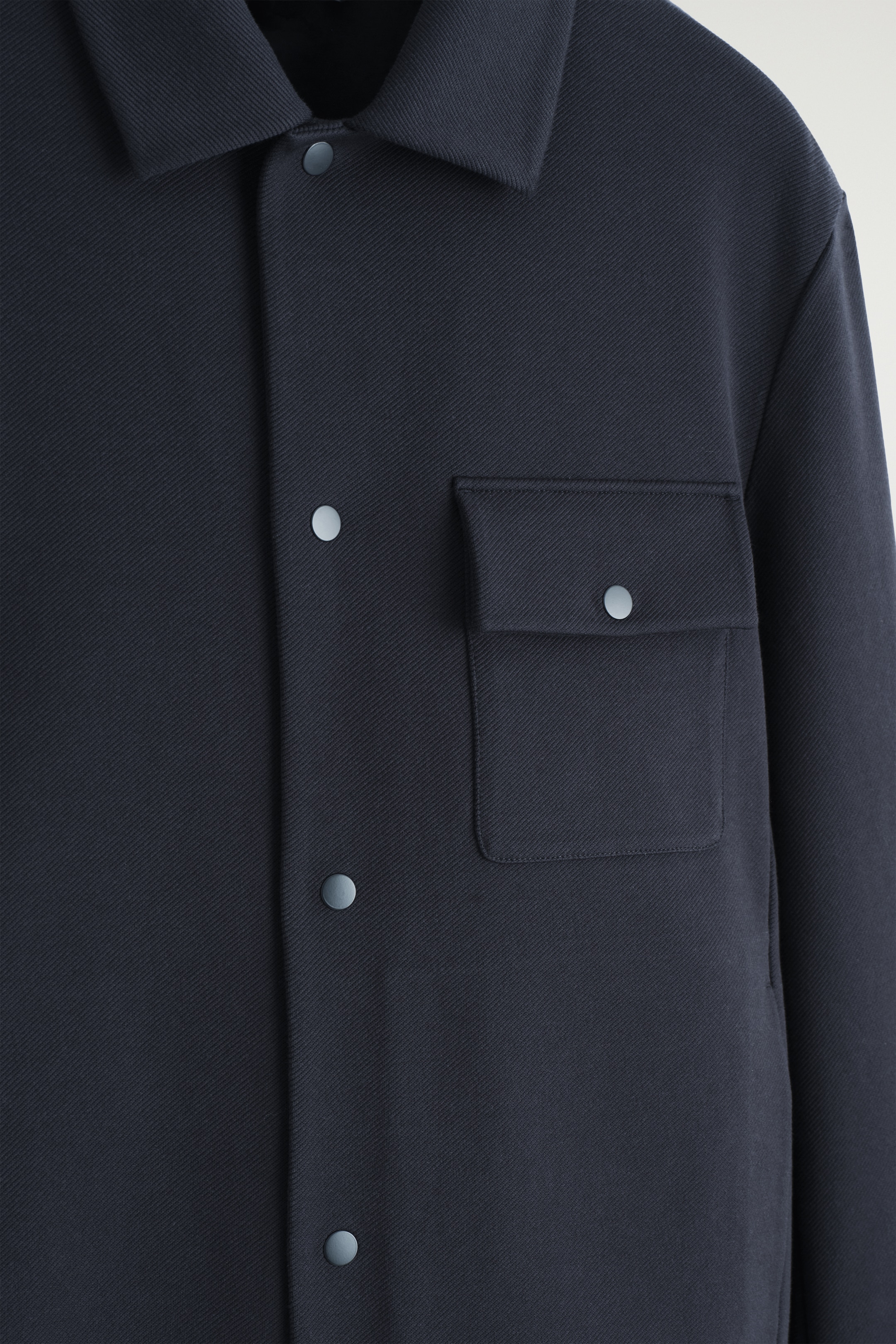 Agrandir l'image: SURCHEMISE EN JERSEY-SERGÉ - BLEU MARINE - HOMME | H&M CH 7