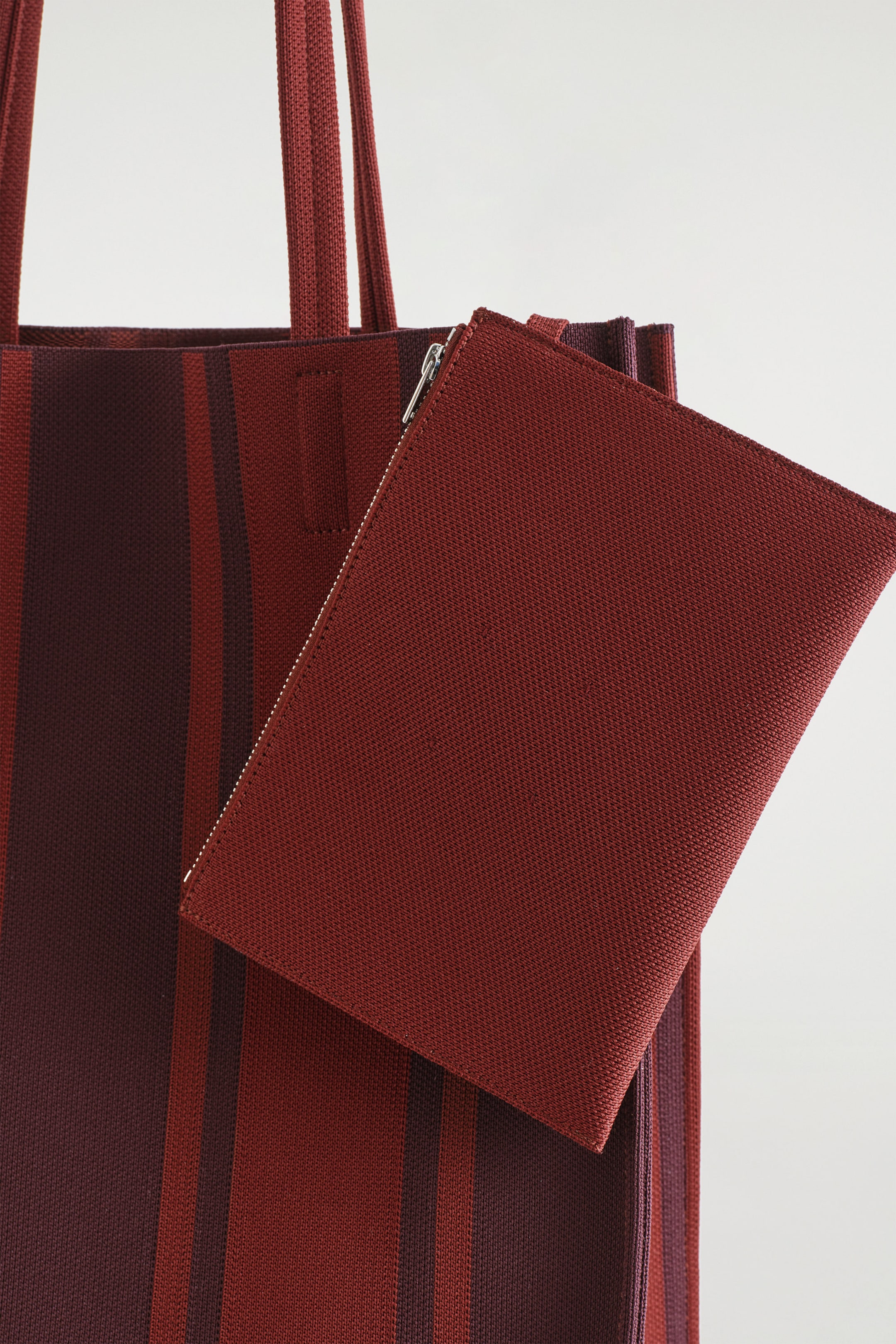 STRIPED TOTE BAG
