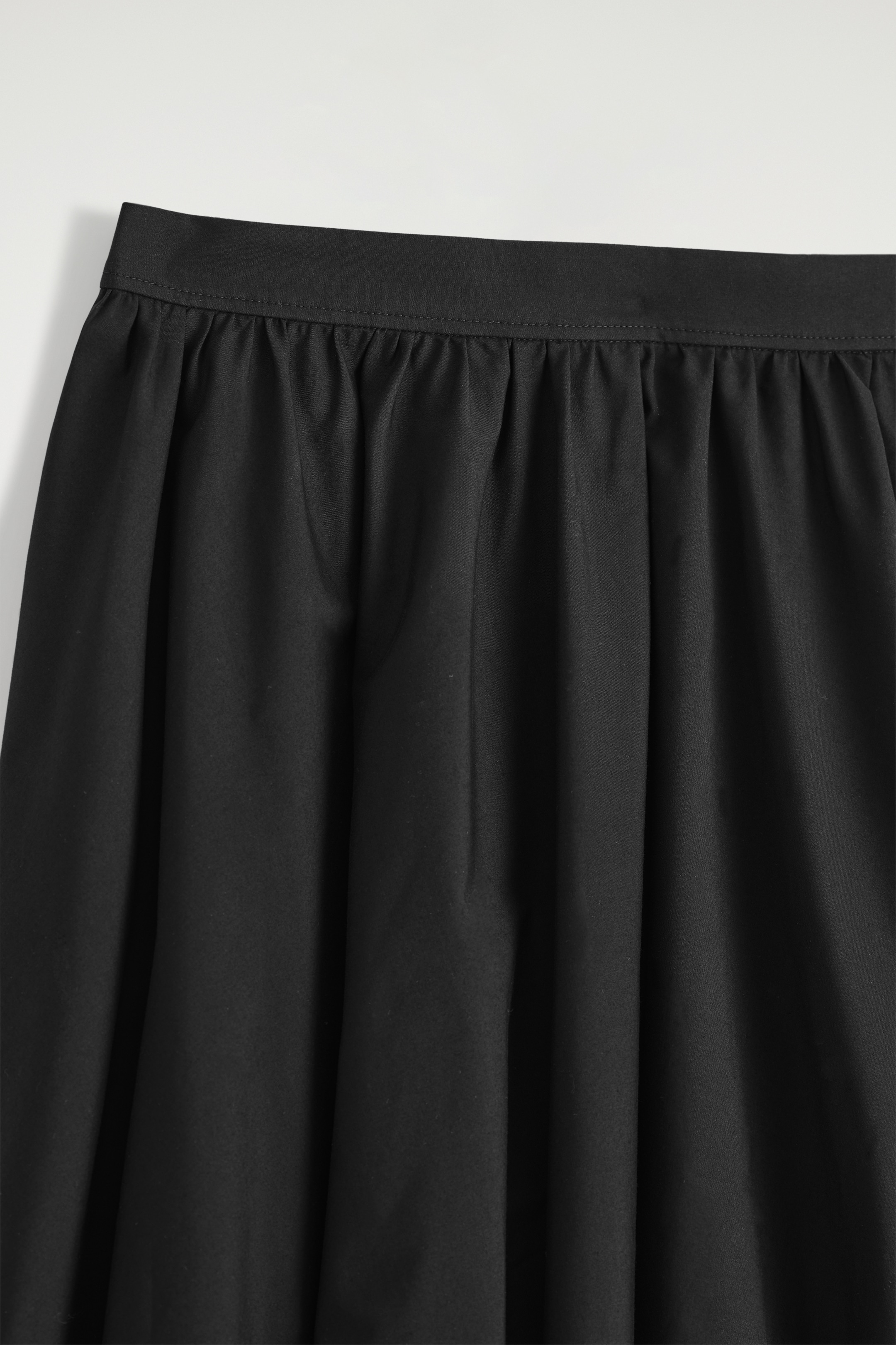 Ver imagen más grande: FALDA MIDI DE TABLAS DE ALGODÓN - NEGRO - MUJER | H&M ES 5