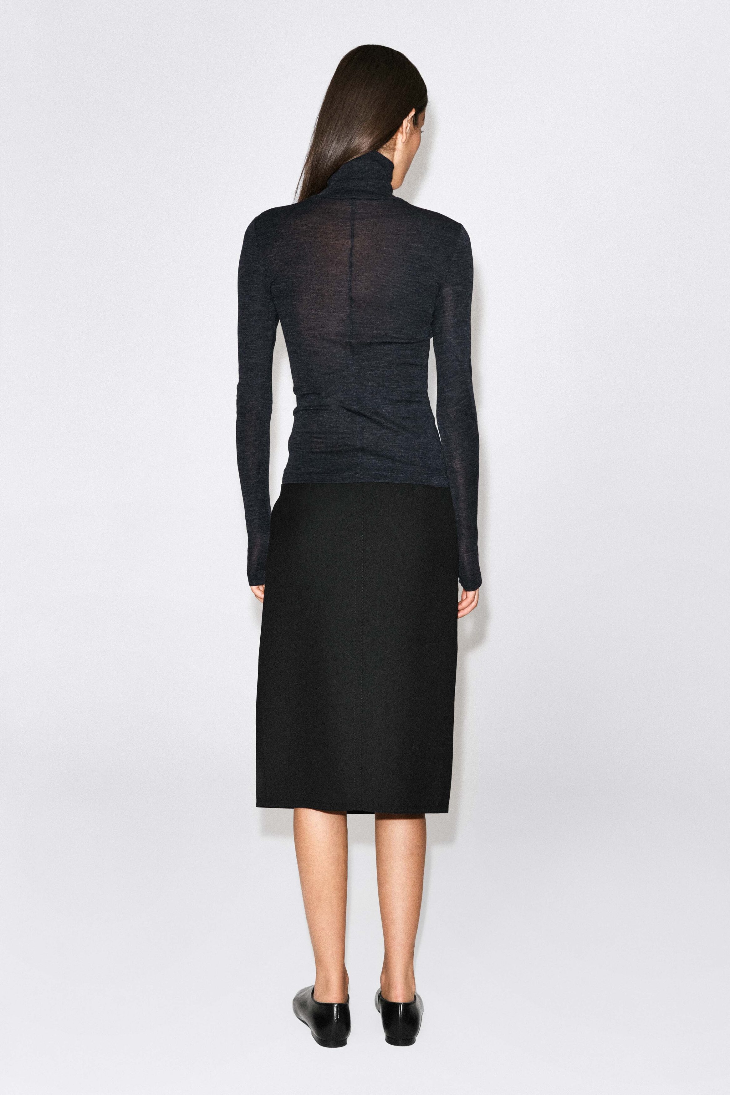 MERINO WOOL TURTLENECK TOP thumbnail 5