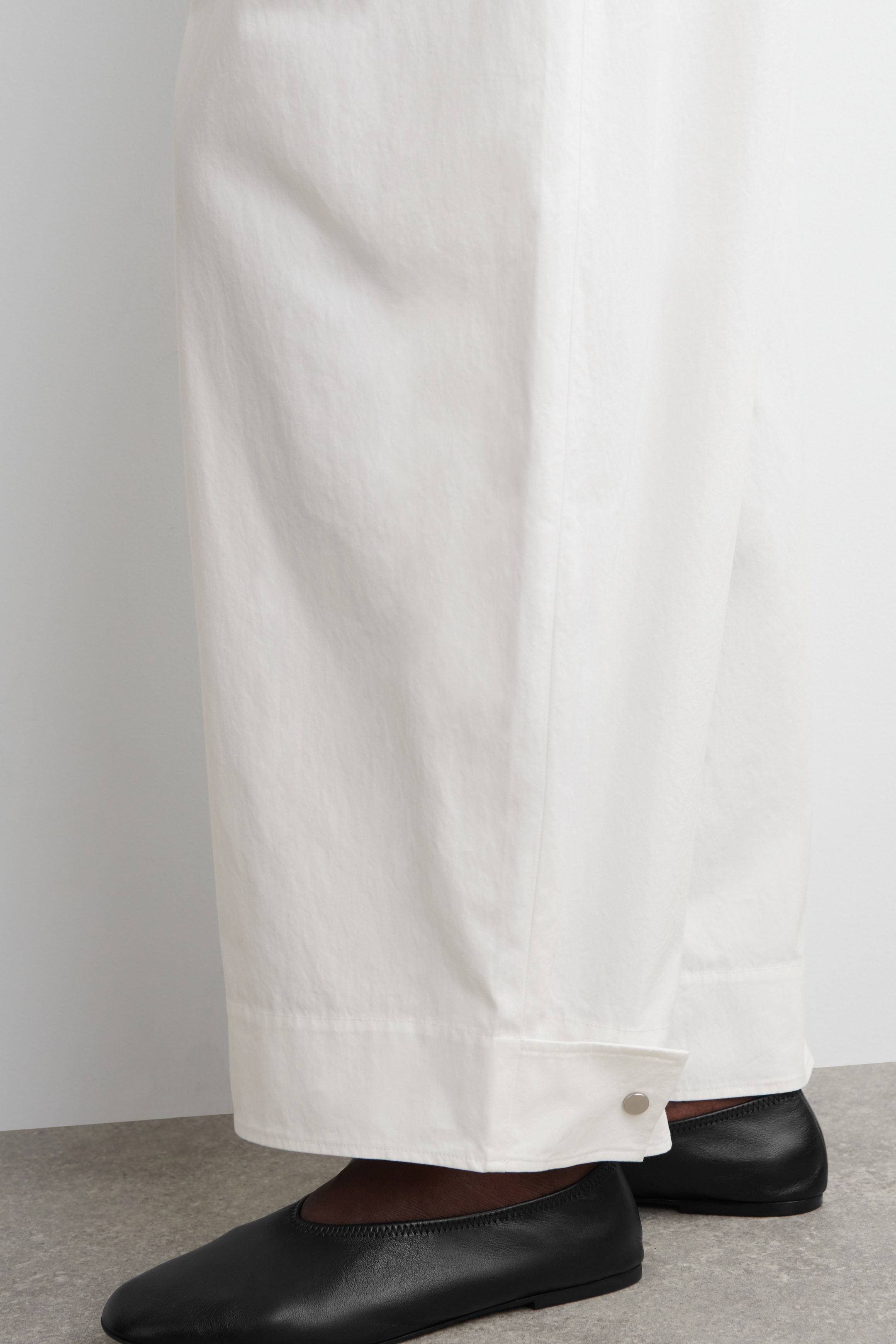 View larger image: COTTON BARREL-LEG TROUSERS - WHITE - Ladies | H&M GB 5