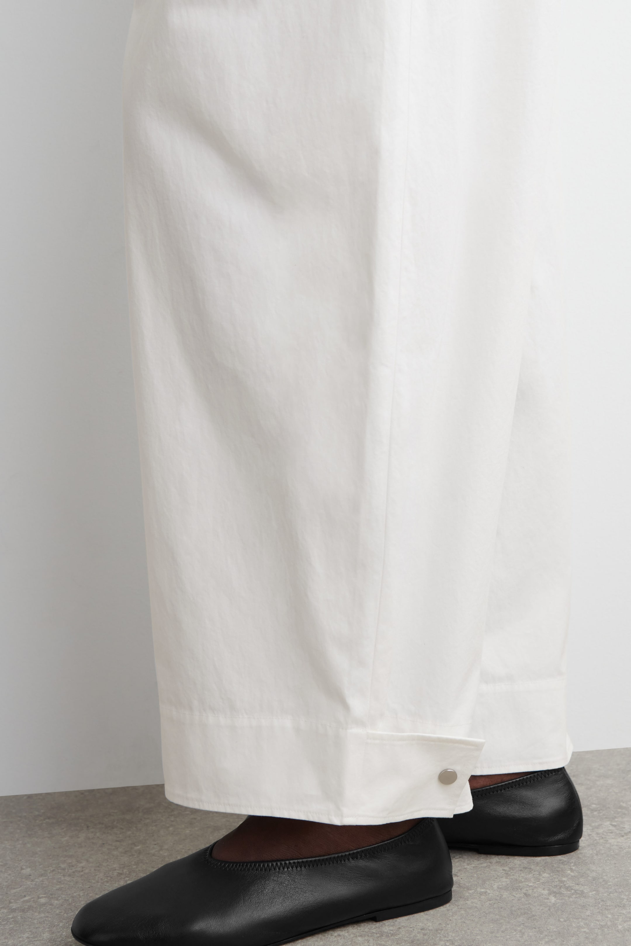 PANTALONI BARREL IN COTONE