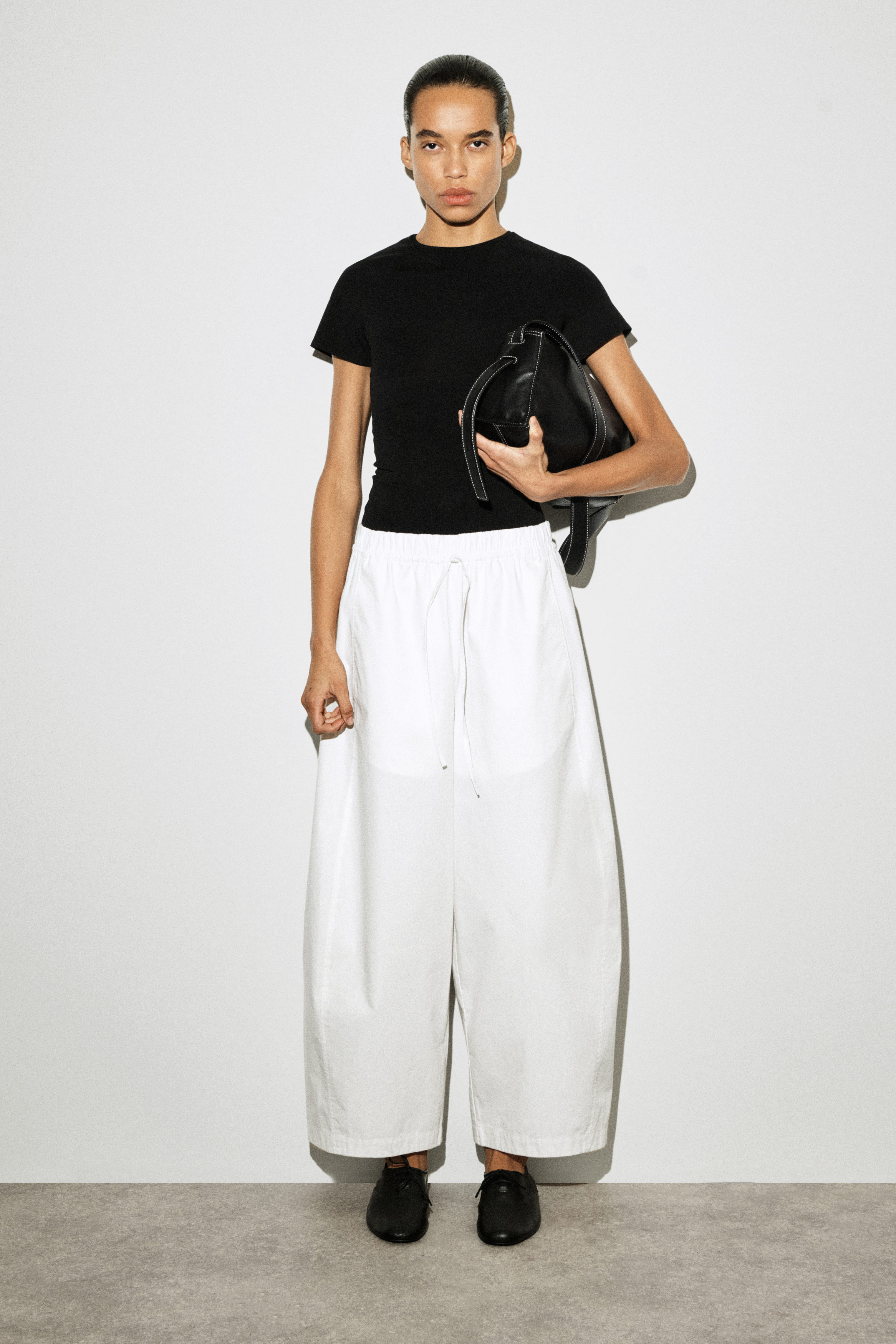 新品未使用完売品【COS】BARREL-LEG COTTON TROUSERS Barrel Leg Trousers | COS