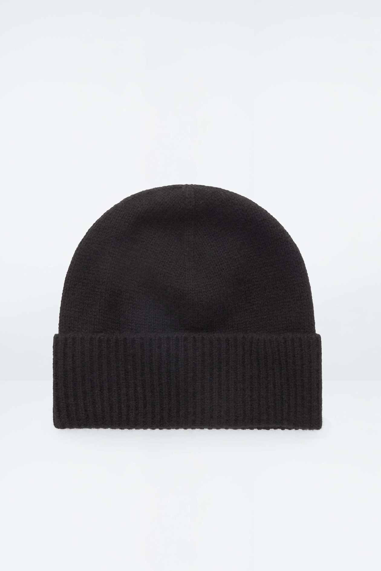 PURE CASHMERE BEANIE — BLACK