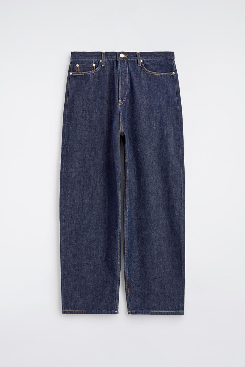 Mallow Relaxed-Fit Barrel-Leg Jeans
