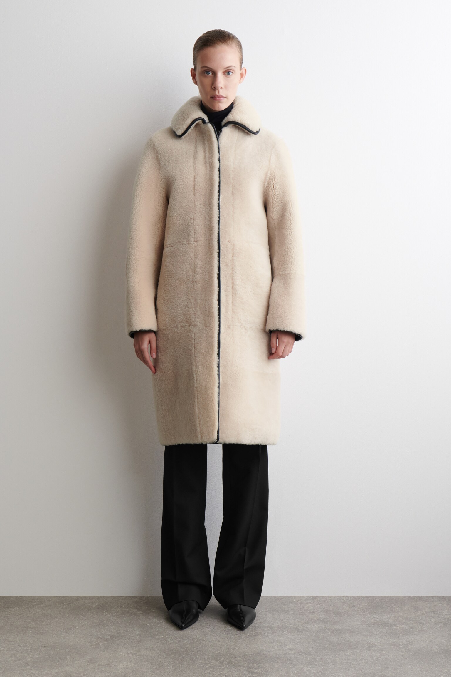 LEATHER-TRIMMED SHEARLING COAT - CREAM