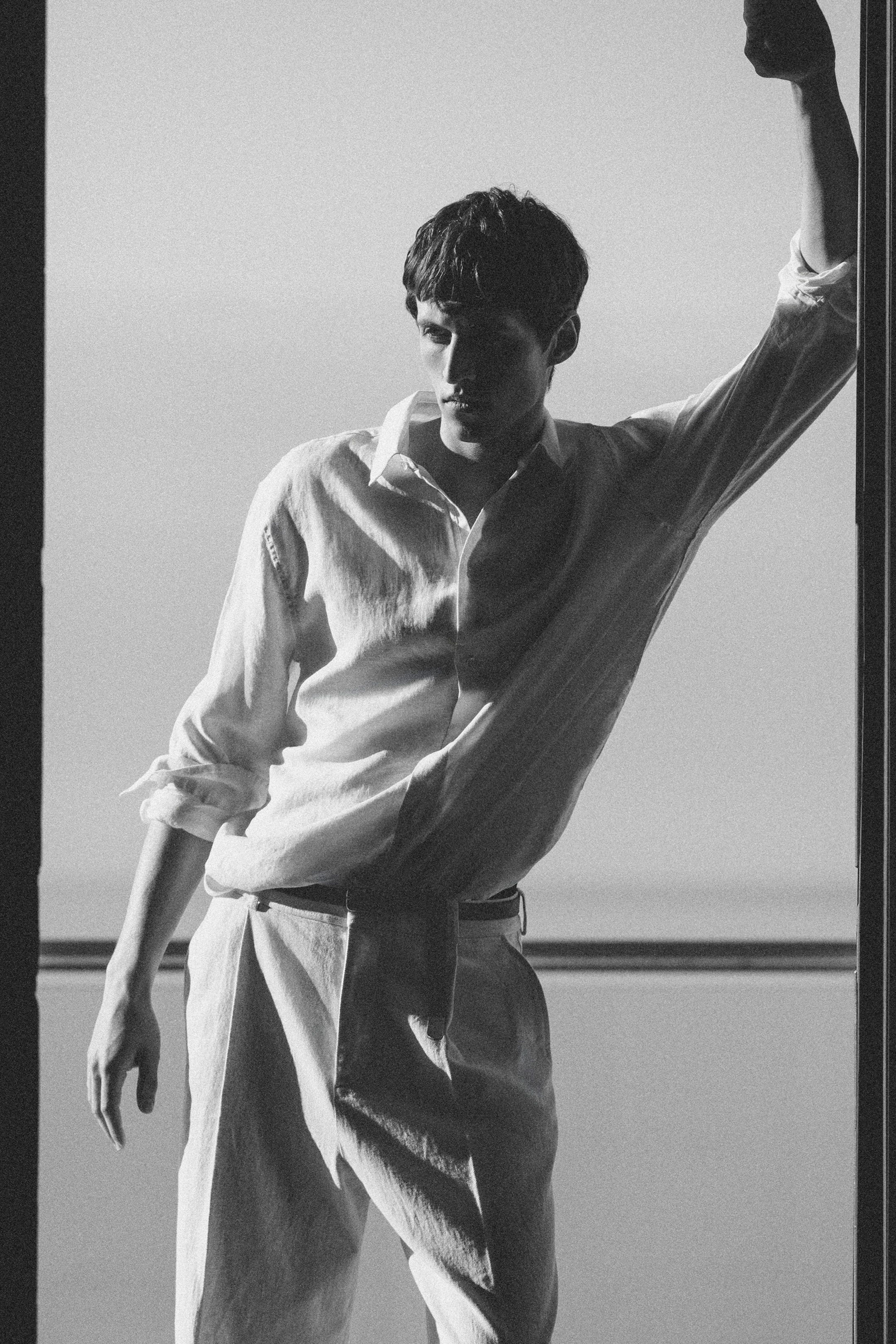 RELAXED LINEN SHIRT