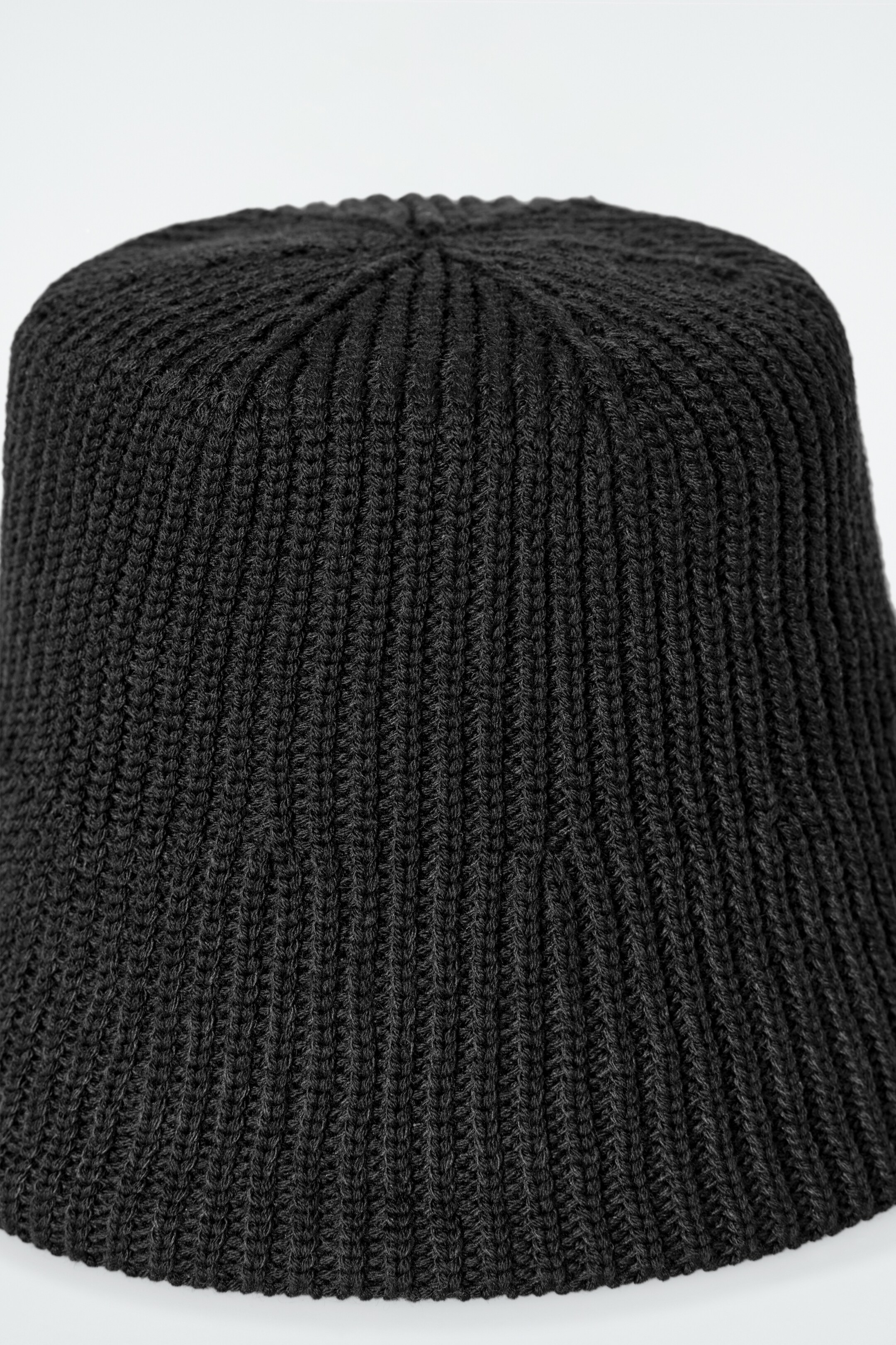 View larger image: RIBBED WOOL-BLEND BUCKET HAT - BLACK - Ladies | H&M GB 4