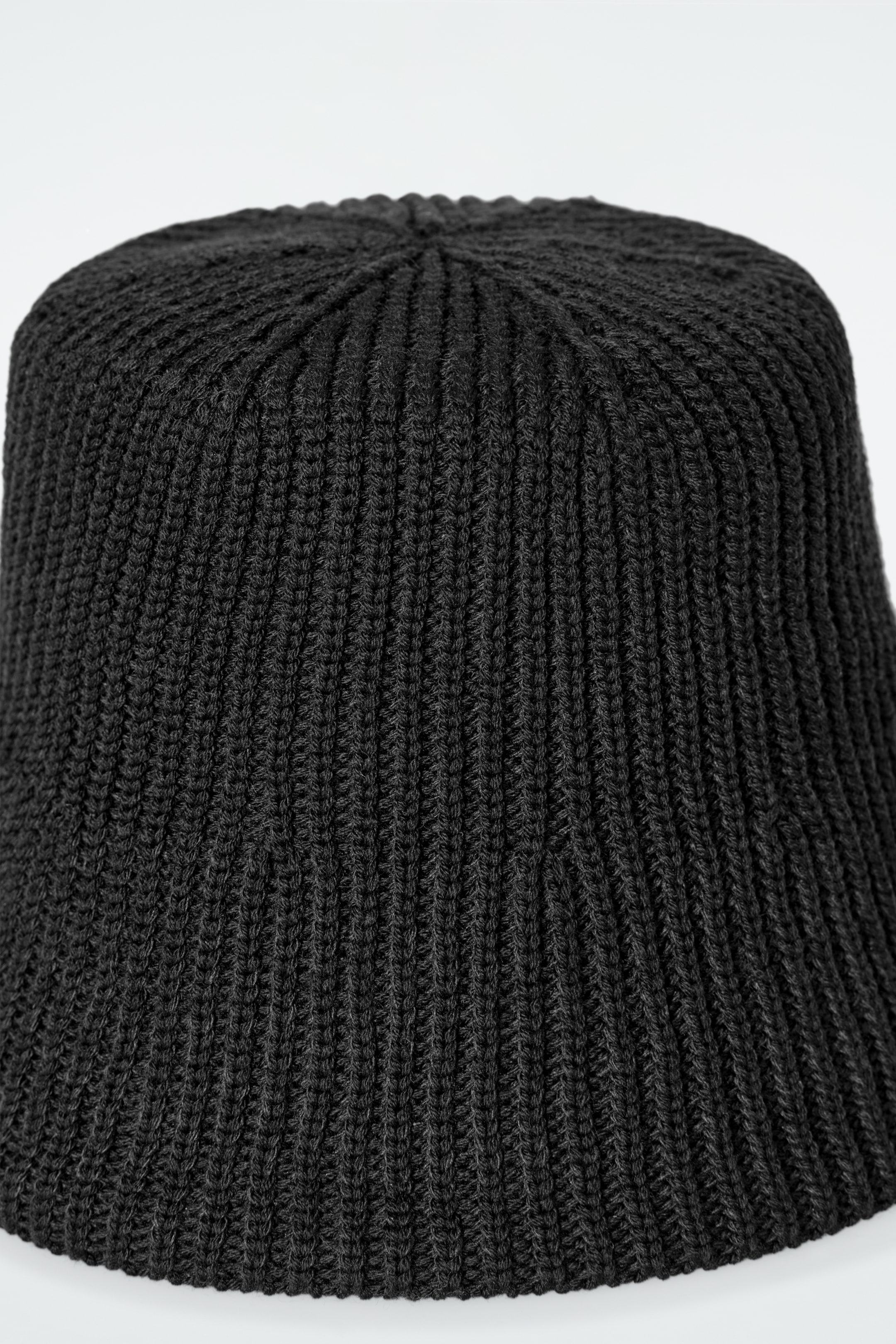 Grösseres Bild ansehen: GERIPPTER FISCHERHUT AUS WOLL-MIX - SCHWARZ - DAMEN | H&M CH 4