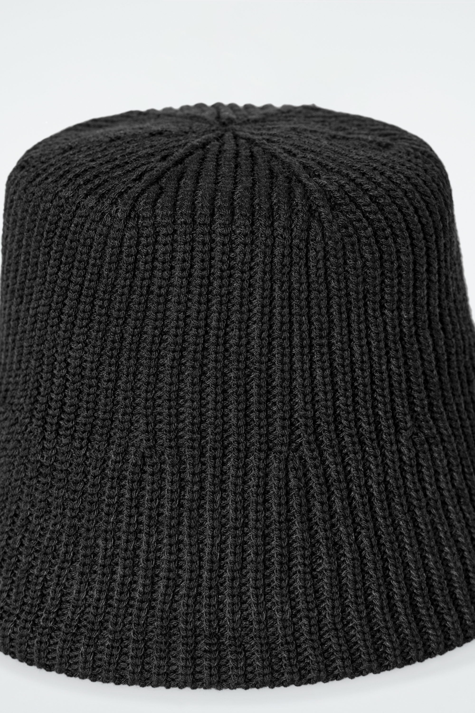 RIBBEDWOOL-BLENDBUCKETHAT - BLACK | COS