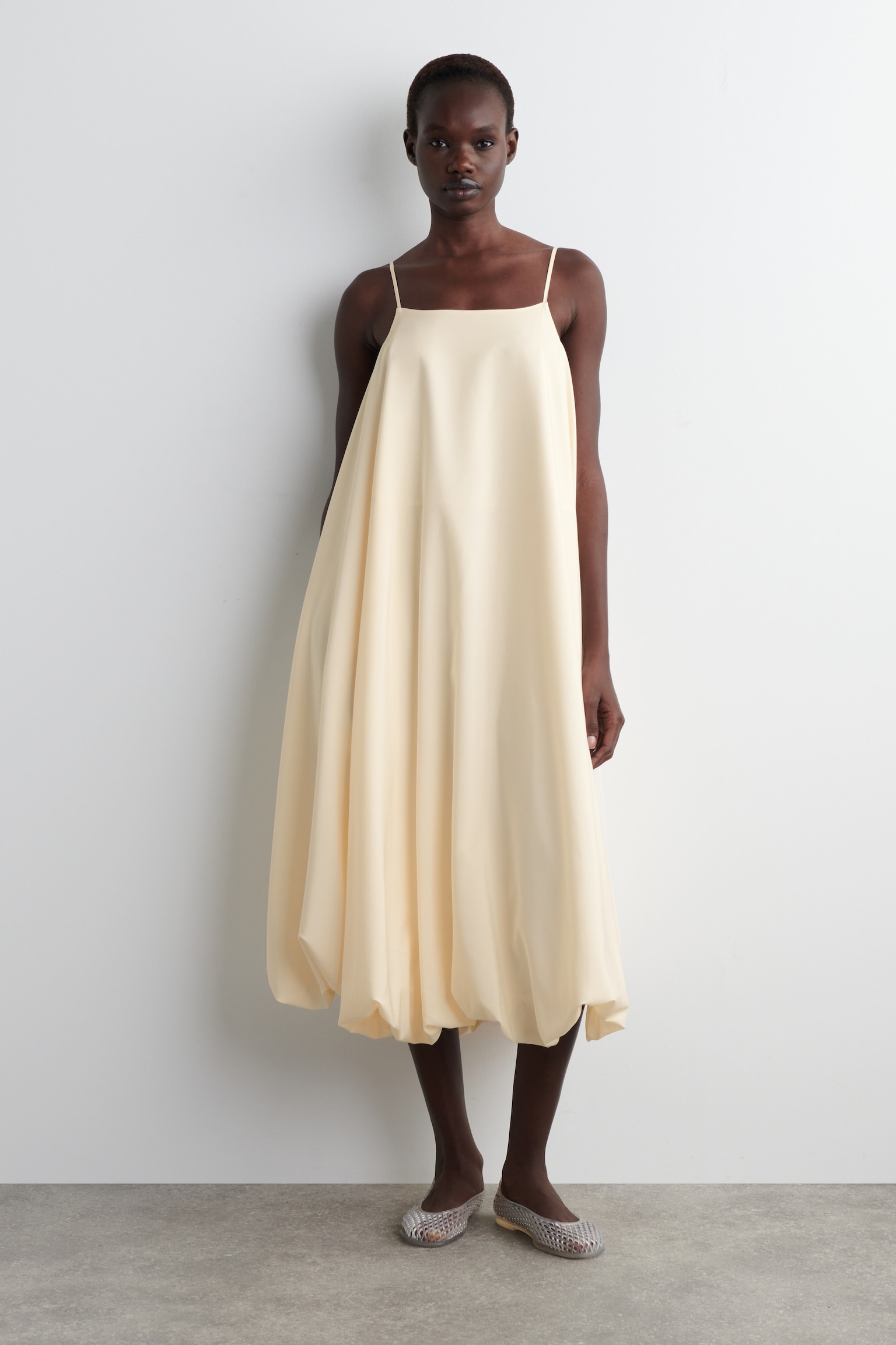BUBBLE-HEM MIDI DRESS - IVORY/BLACK