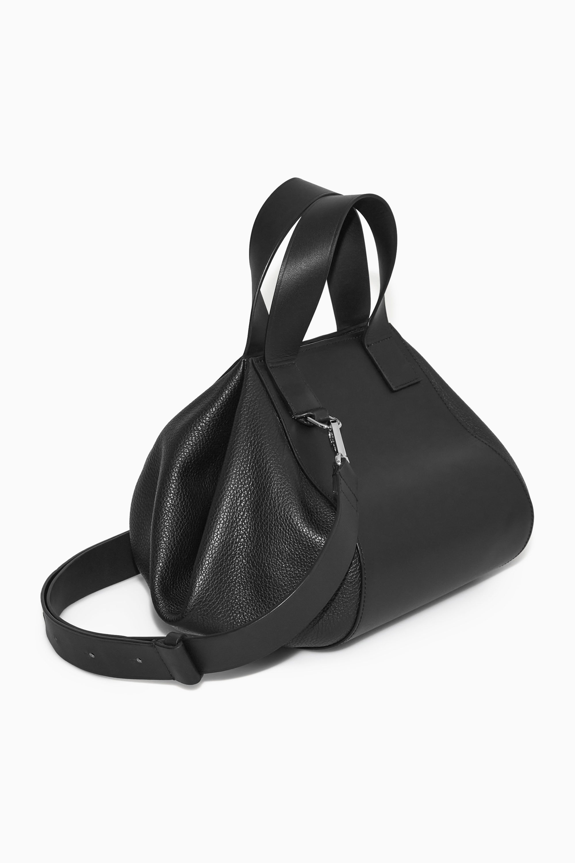 DIESEL☆ Leather mini bowling bag ブラック ショルダー付き Diesel Handbag: Sophisticated Style