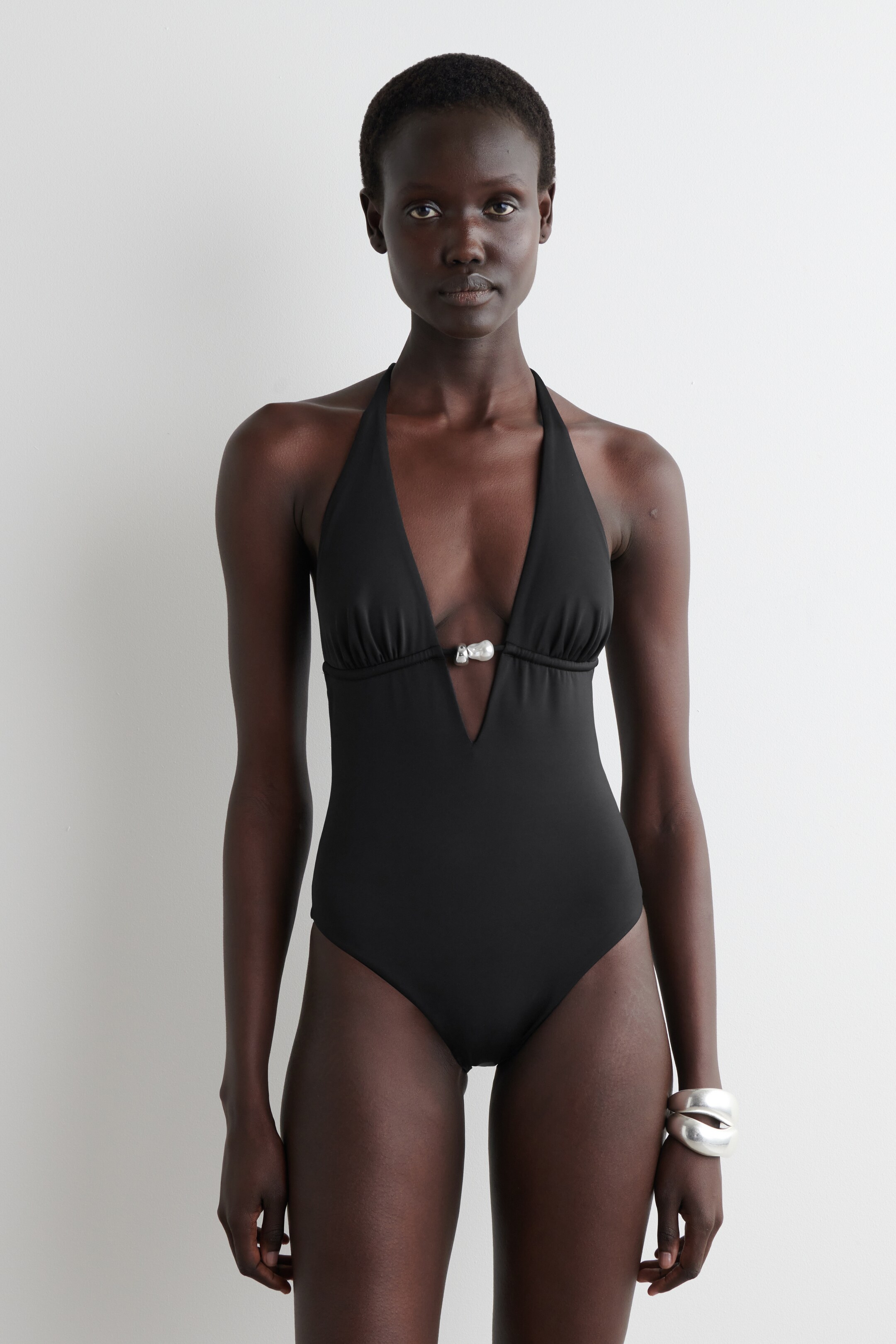 Ingrandisci l'immagine: EMBELLISHED PLUNGE-NECK SWIMSUIT - BLACK - DONNA | H&M CH 2