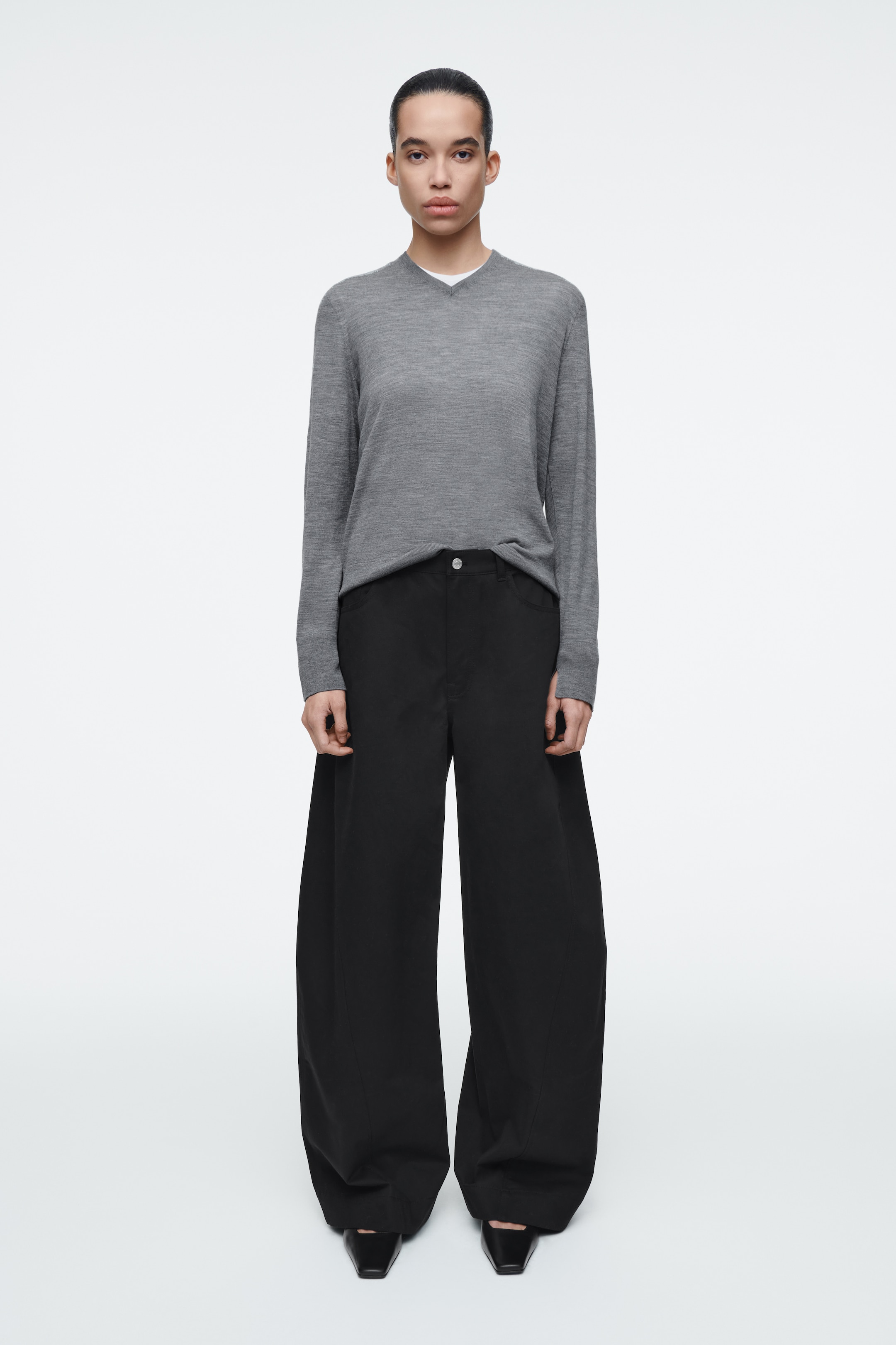 Agrandir l'image: PANTALON BARREL FAÇON DÉCONSTRUIT EN COTON - NOIR - FEMME | H&M BE 1