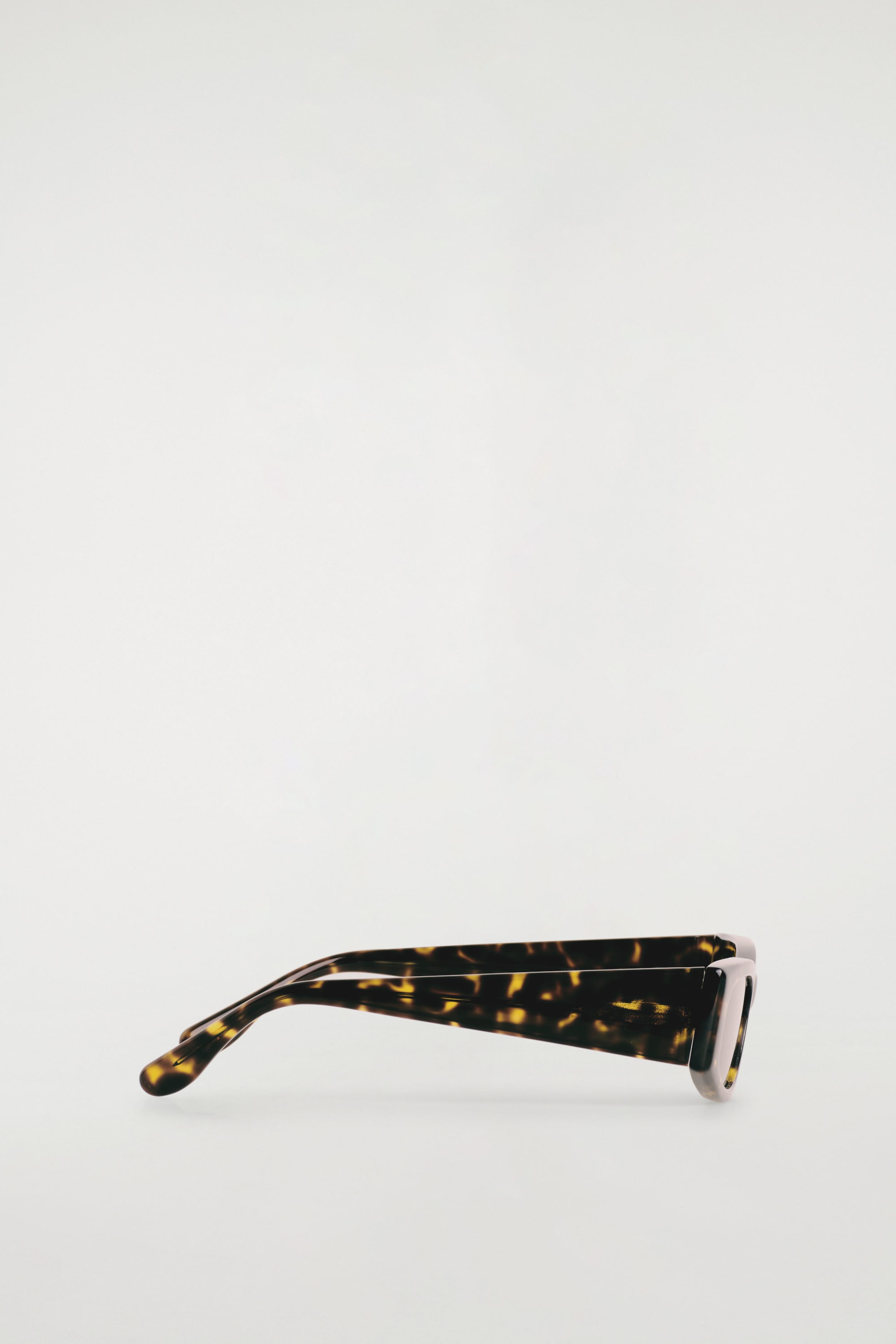 StillMedia/DescriptiveDetail