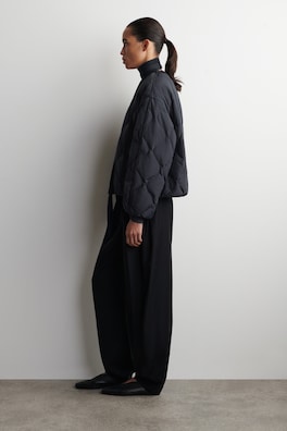 GATHERED QUILTED DOWN JACKET — NAVY 3