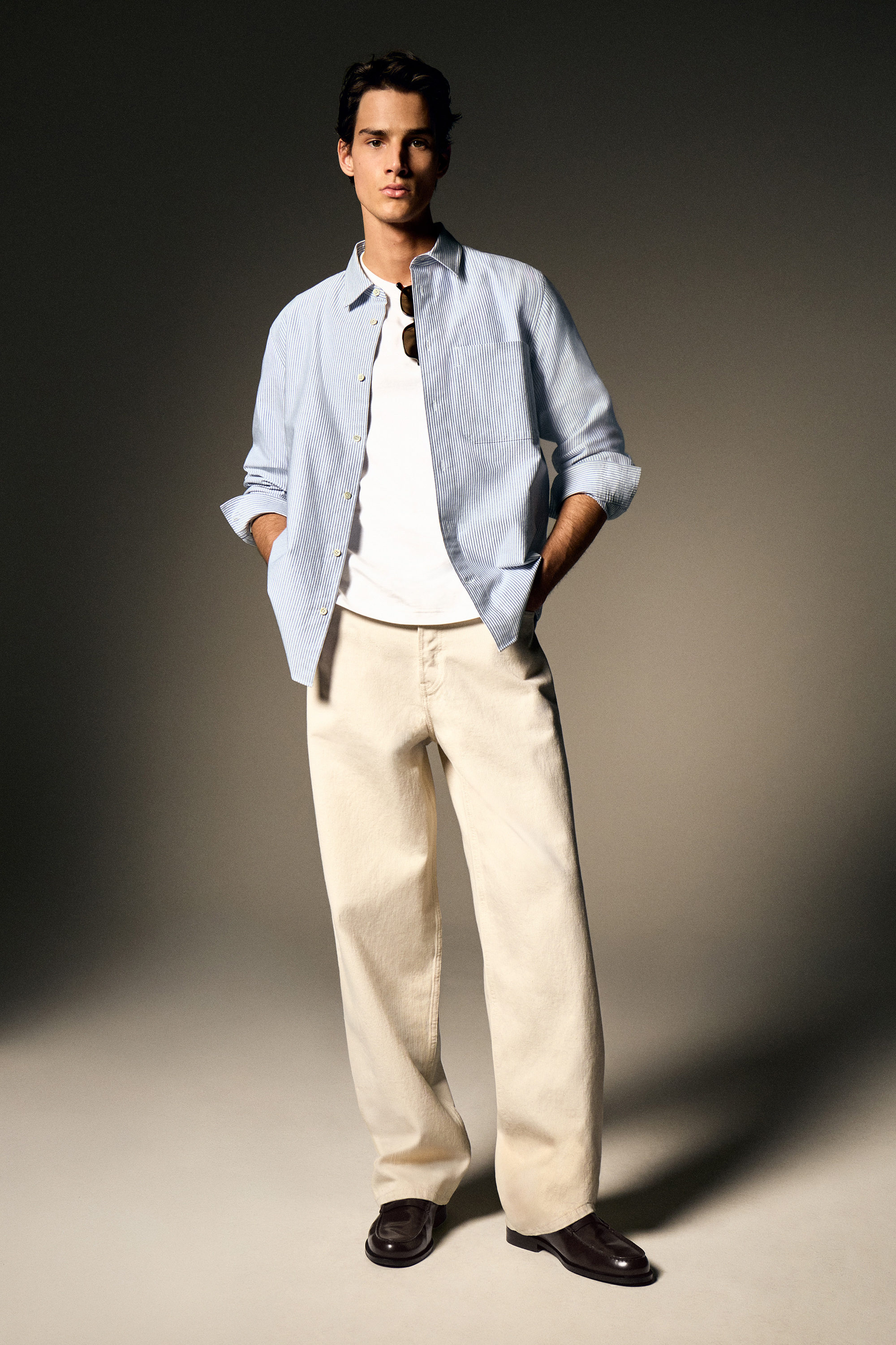★★ ★★ Men's Relaxed Fit Oxford Striped Shirt RELAXED OXFORD SHIRT - BLUE / WHITE / STRIPED | COS
