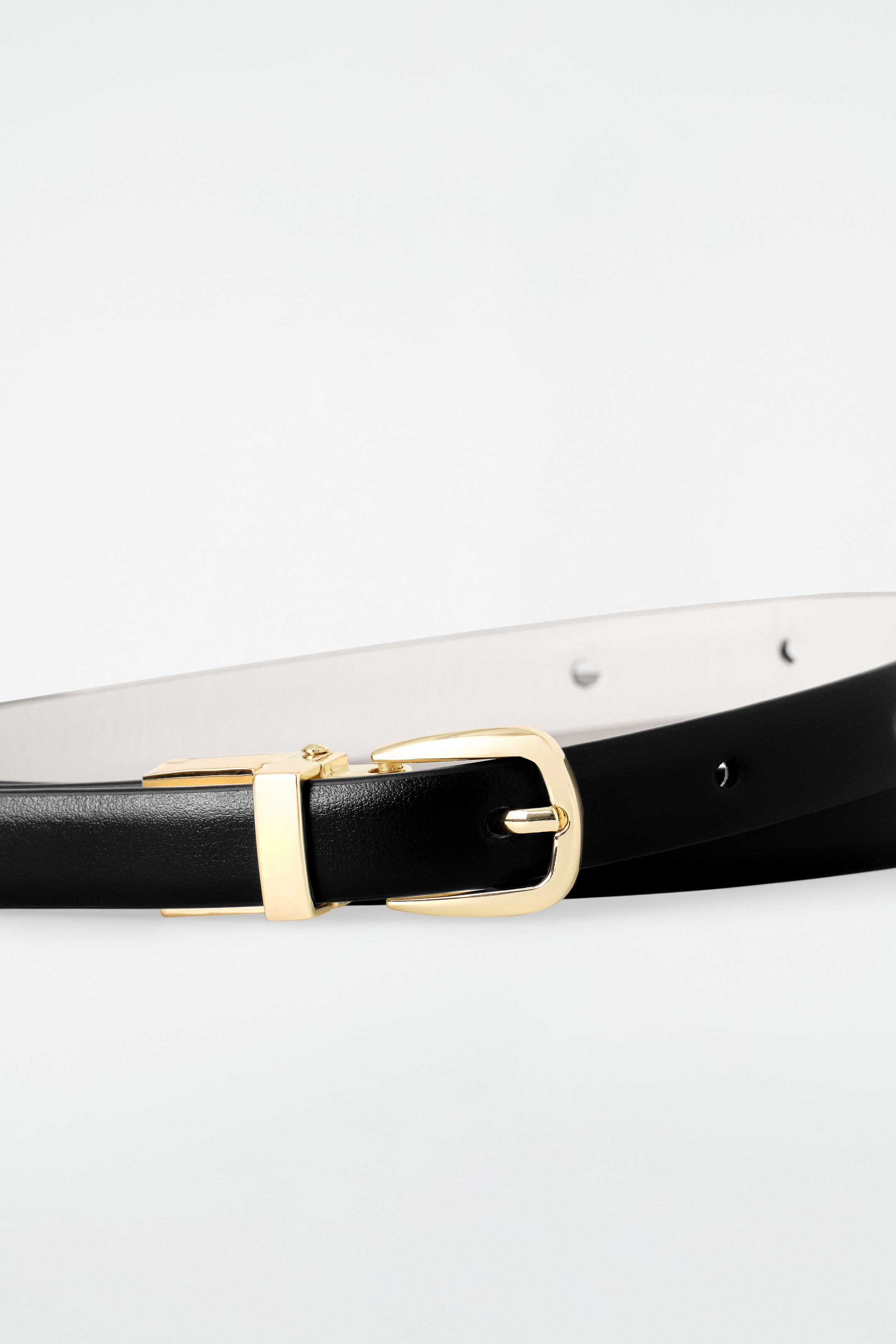 View larger image: REVERSIBLE SLIM LEATHER BELT - BLACK / ECRU - Ladies | H&M GB 5
